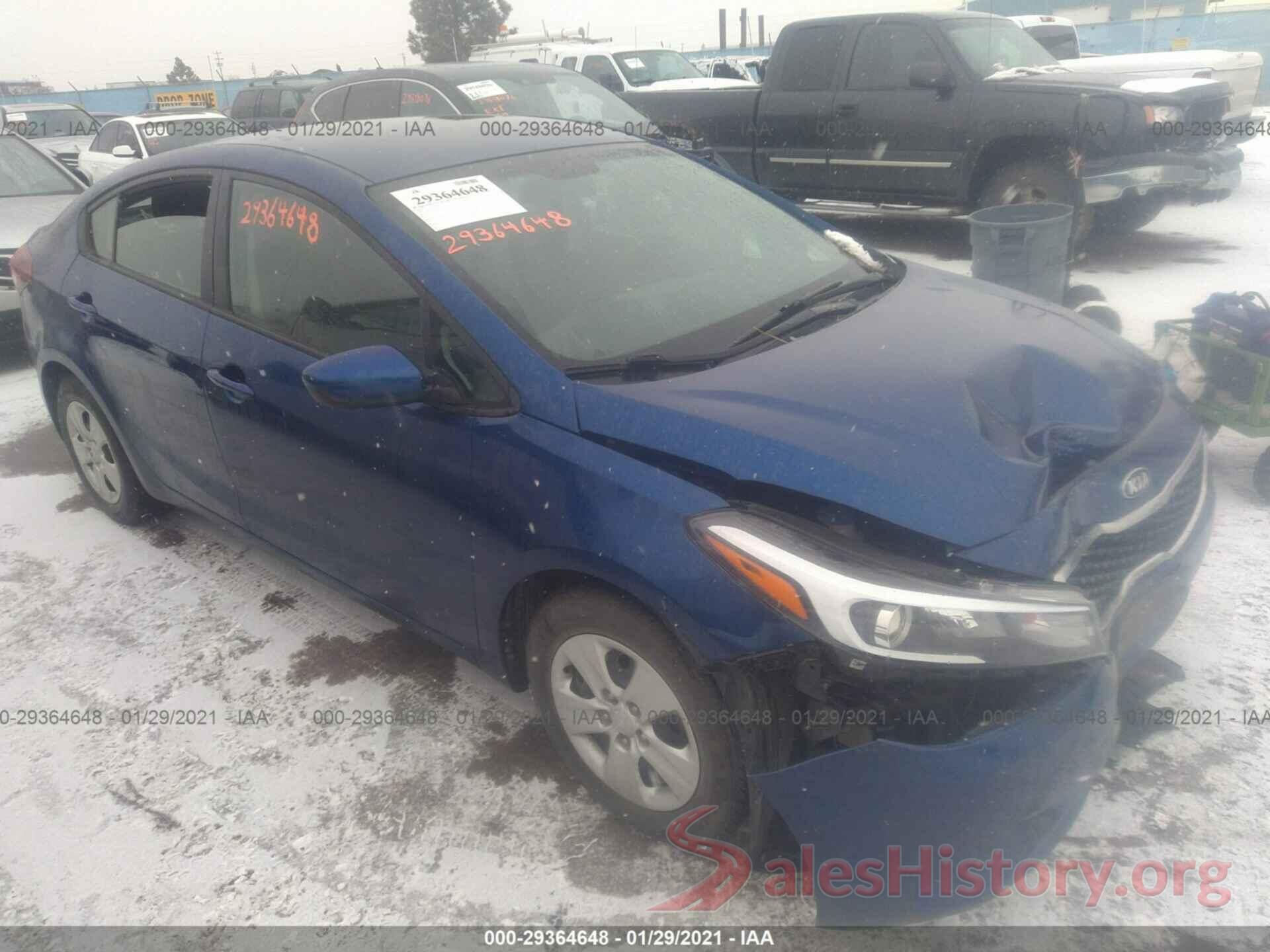 3KPFK4A70JE279773 2018 KIA FORTE