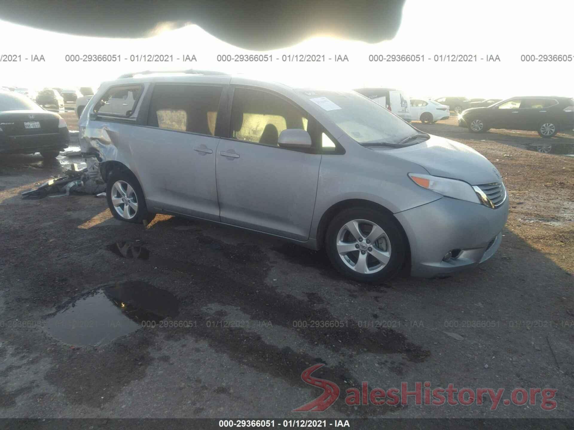 5TDKZ3DC8HS892575 2017 TOYOTA SIENNA