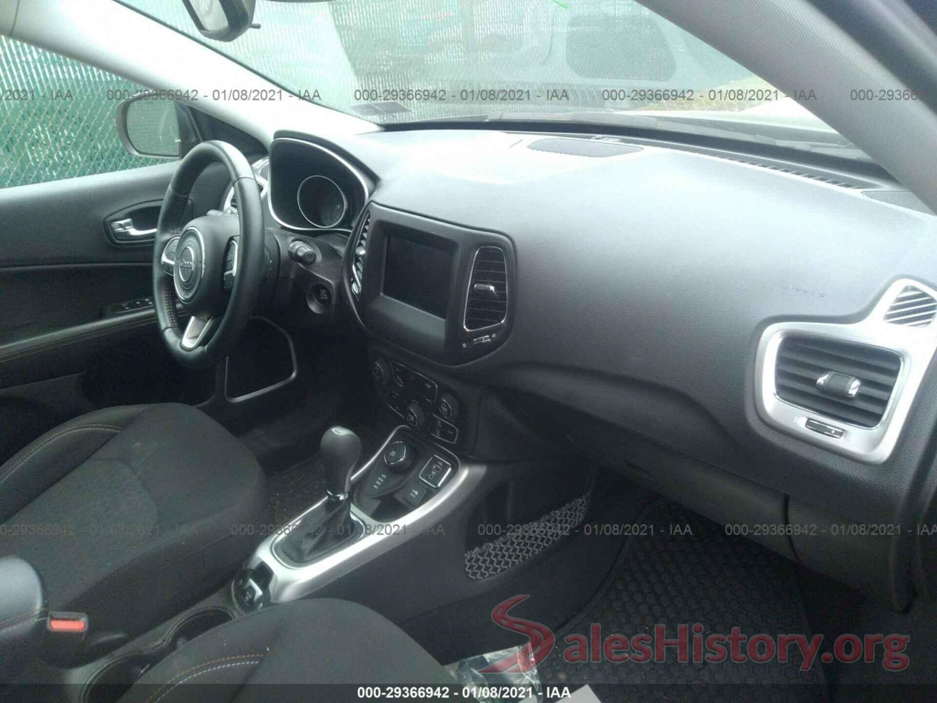 3C4NJDAB7JT272852 2018 JEEP COMPASS