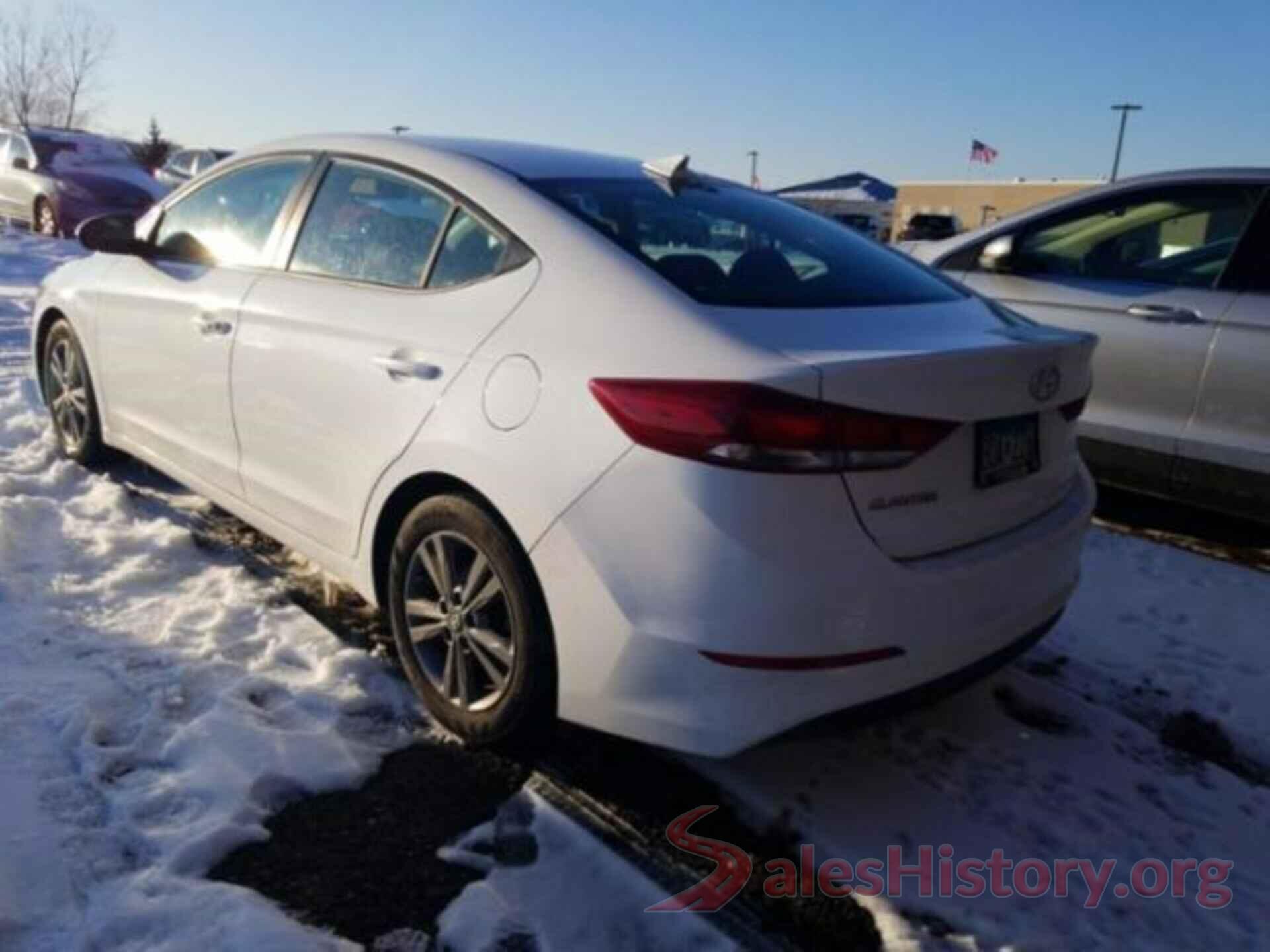 5NPD84LFXJH265708 2018 HYUNDAI ELANTRA