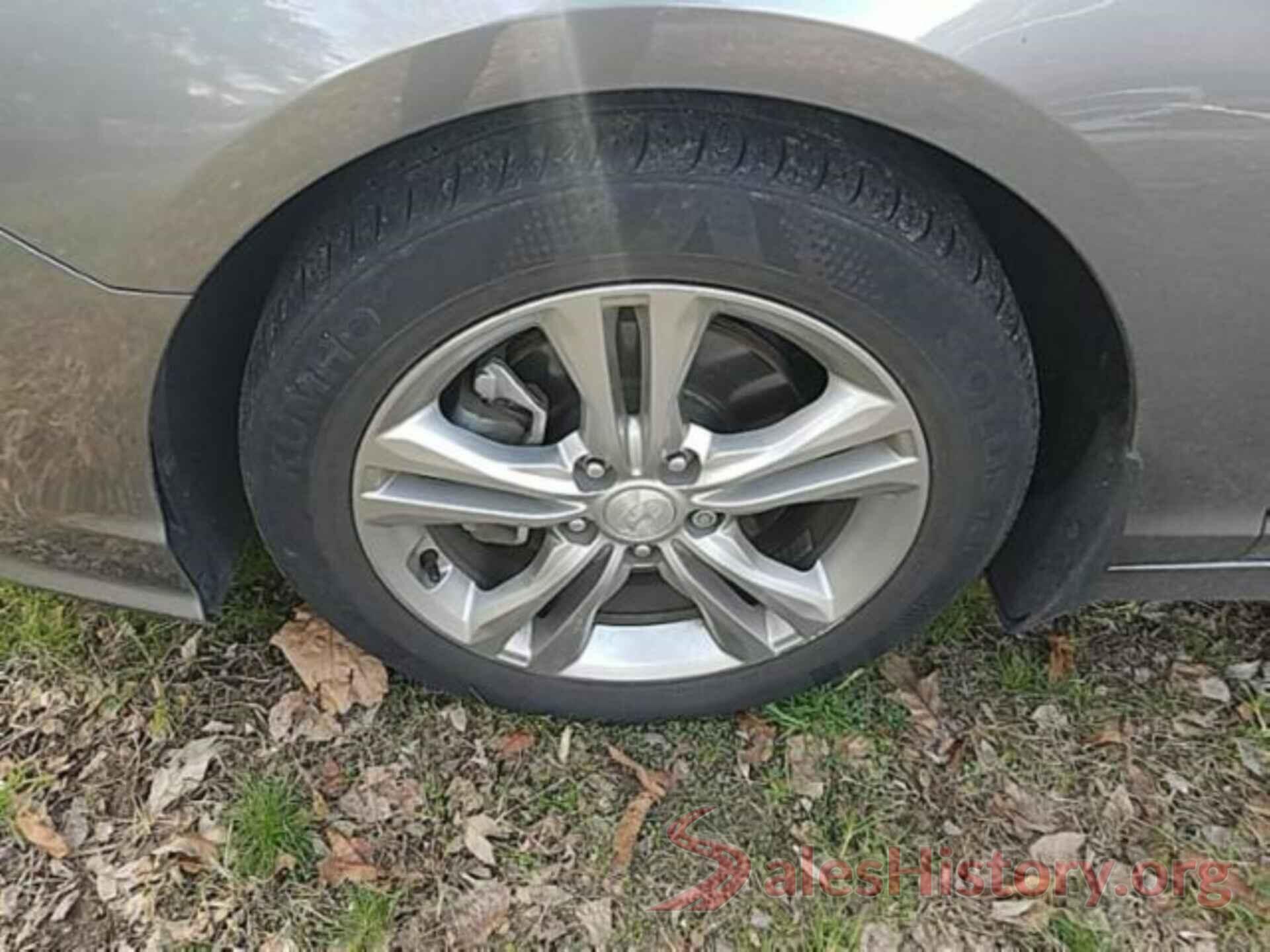 5NPE34AF0JH633917 2018 HYUNDAI SONATA