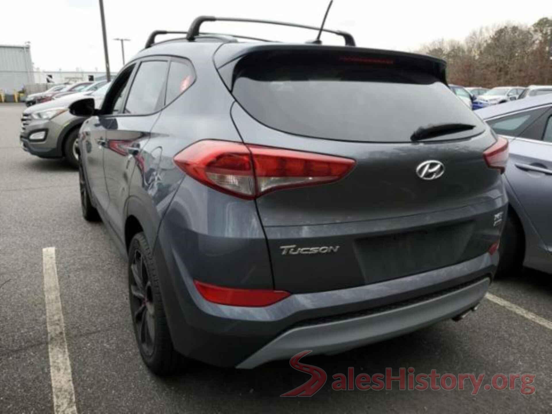 KM8J3CA20HU504500 2017 HYUNDAI TUCSON