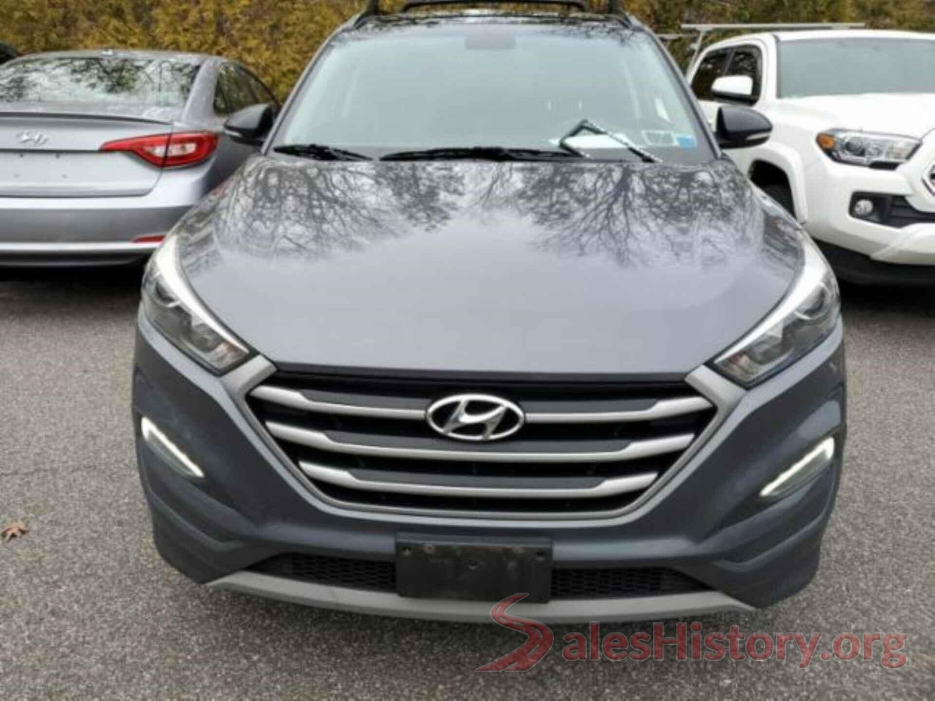 KM8J3CA20HU504500 2017 HYUNDAI TUCSON