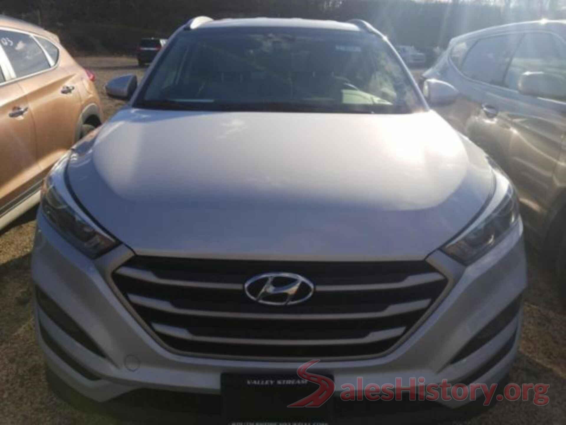 KM8J3CA42HU574761 2017 HYUNDAI TUCSON