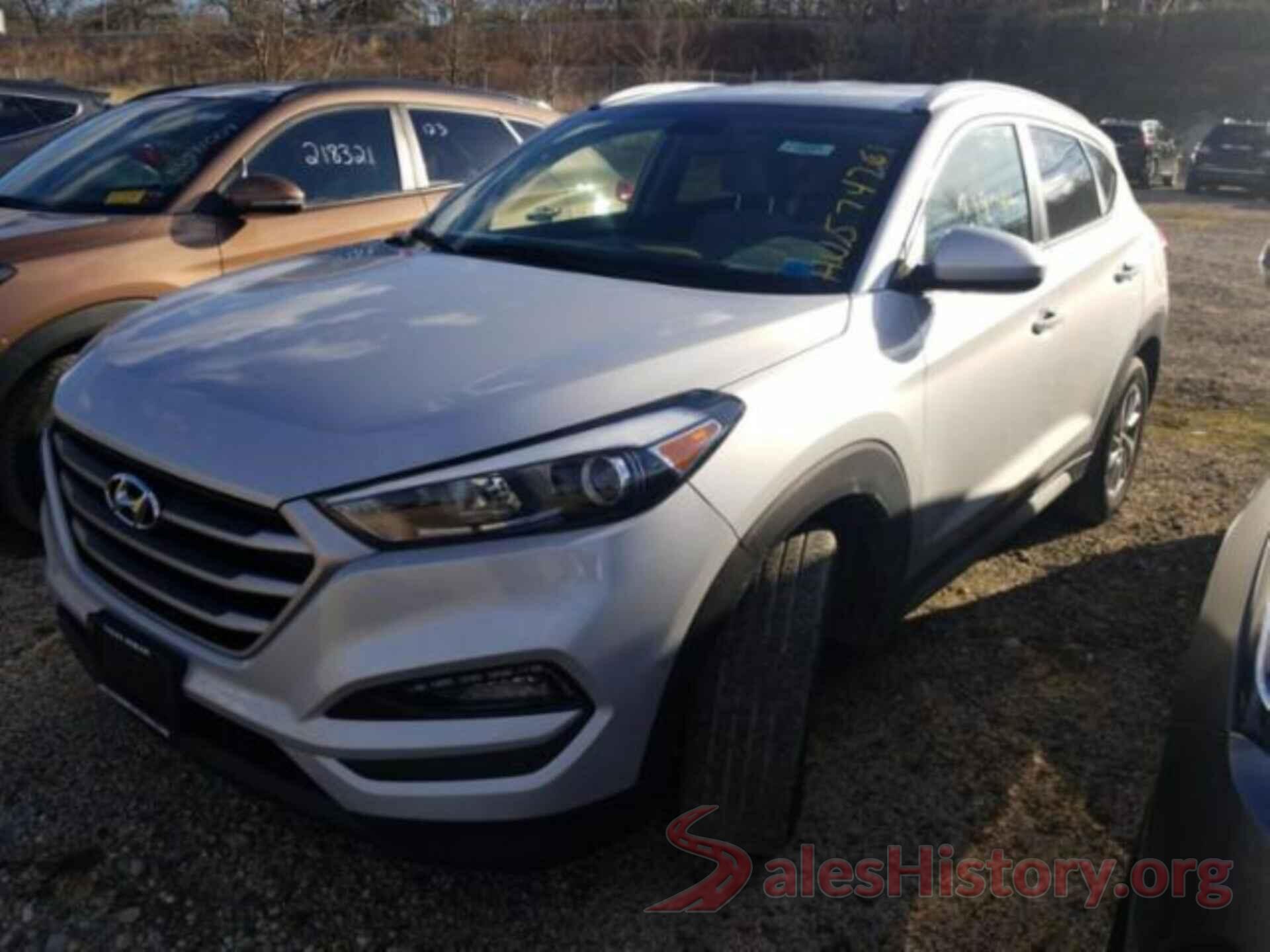 KM8J3CA42HU574761 2017 HYUNDAI TUCSON