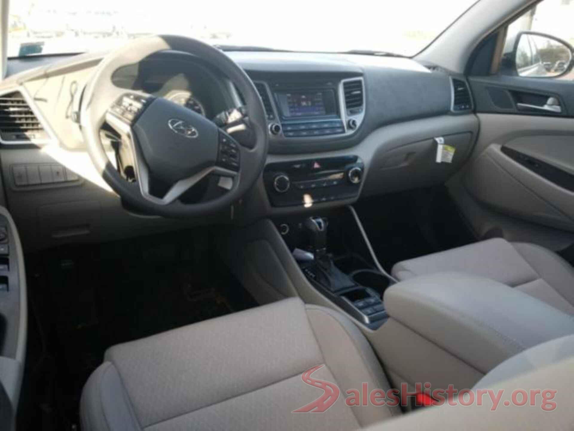 KM8J3CA42HU574761 2017 HYUNDAI TUCSON