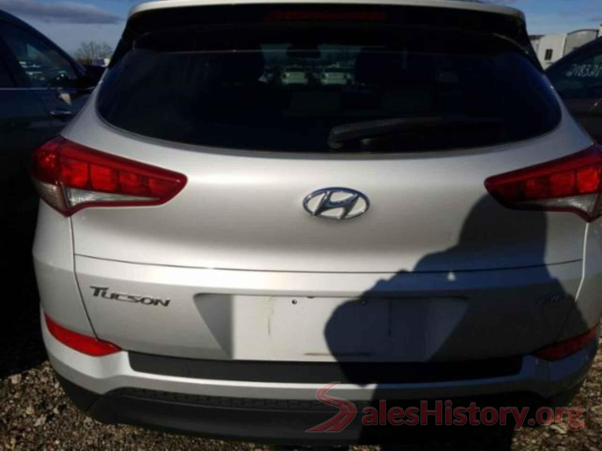 KM8J3CA42HU574761 2017 HYUNDAI TUCSON