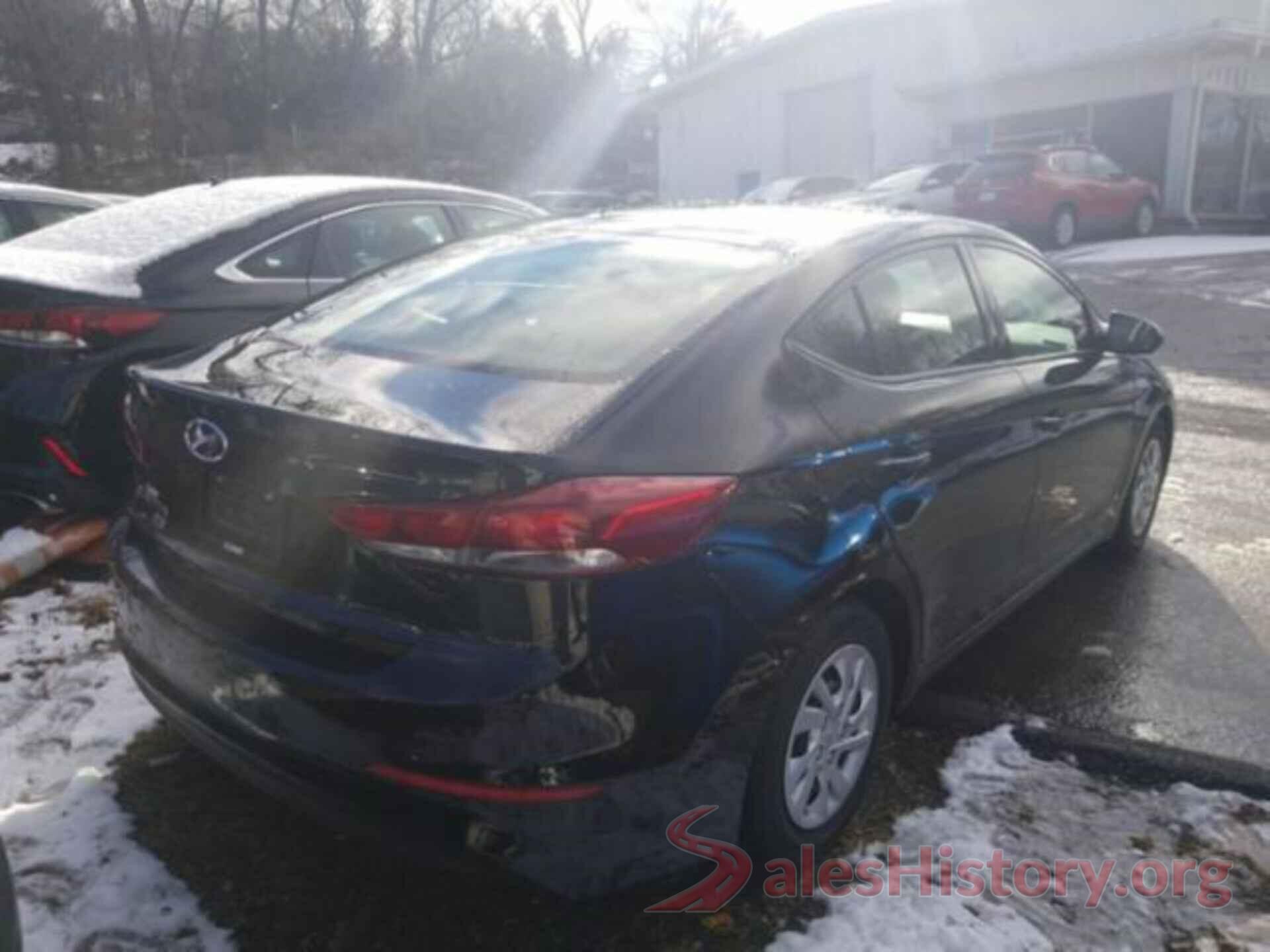 5NPD74LF5JH231663 2018 HYUNDAI ELANTRA