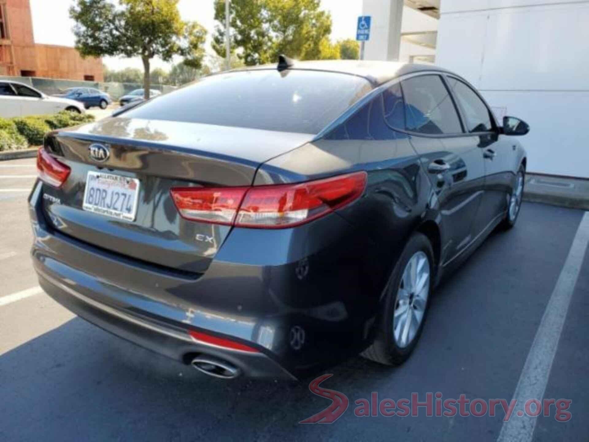 5XXGU4L31JG225625 2018 KIA OPTIMA