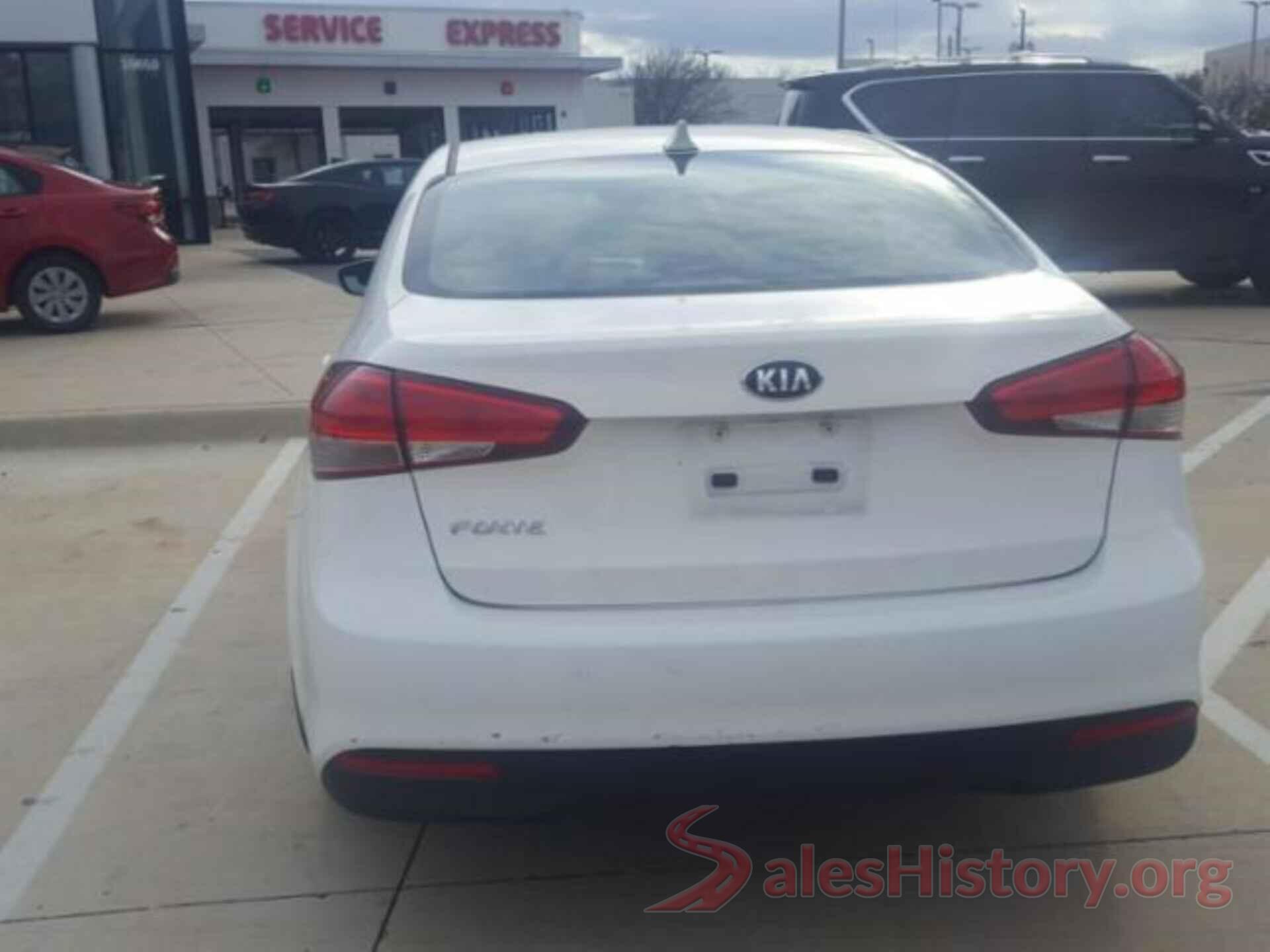 3KPFK4A74JE254391 2018 KIA FORTE