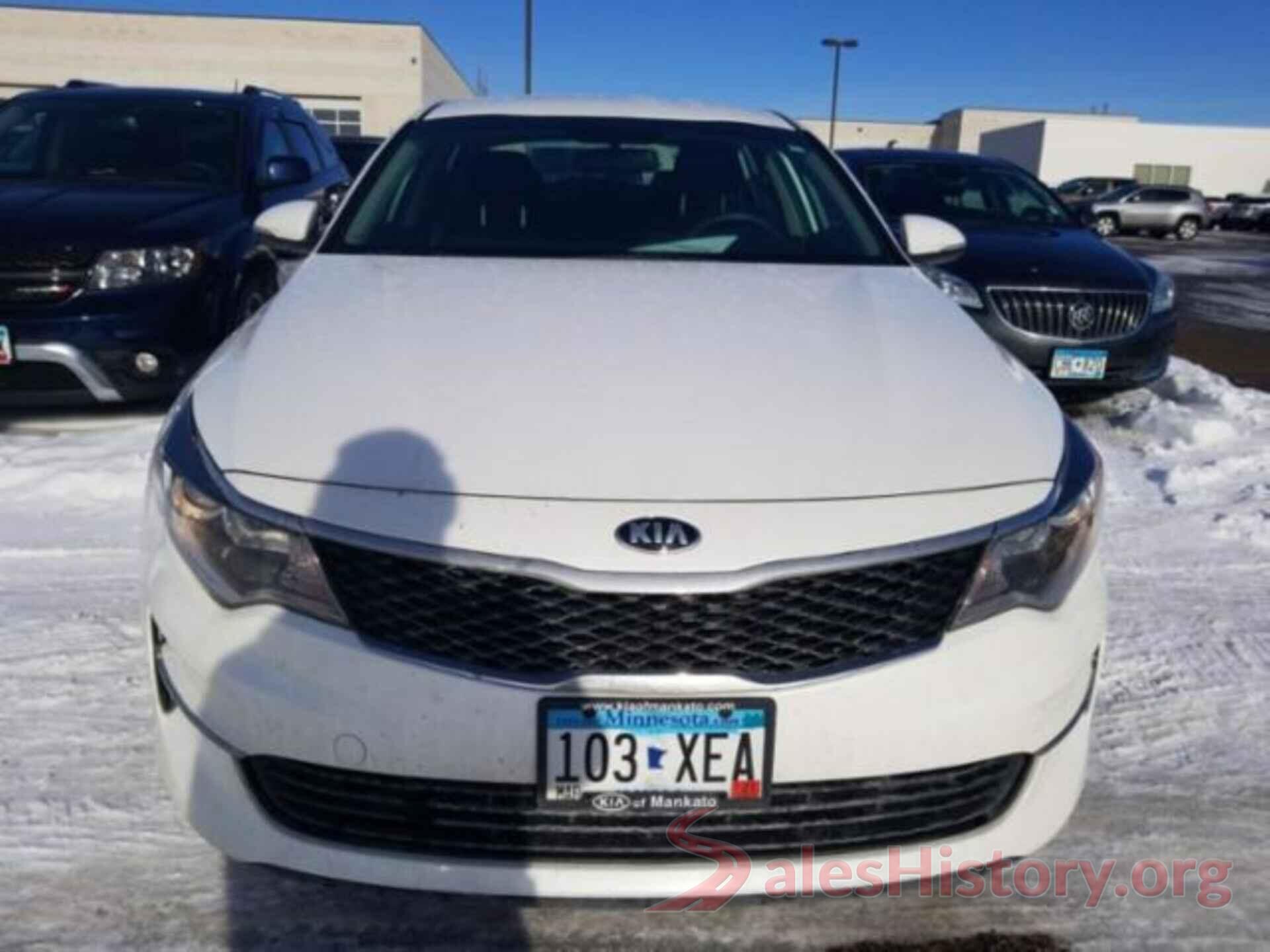 KNAGT4L3XH5161213 2017 KIA OPTIMA