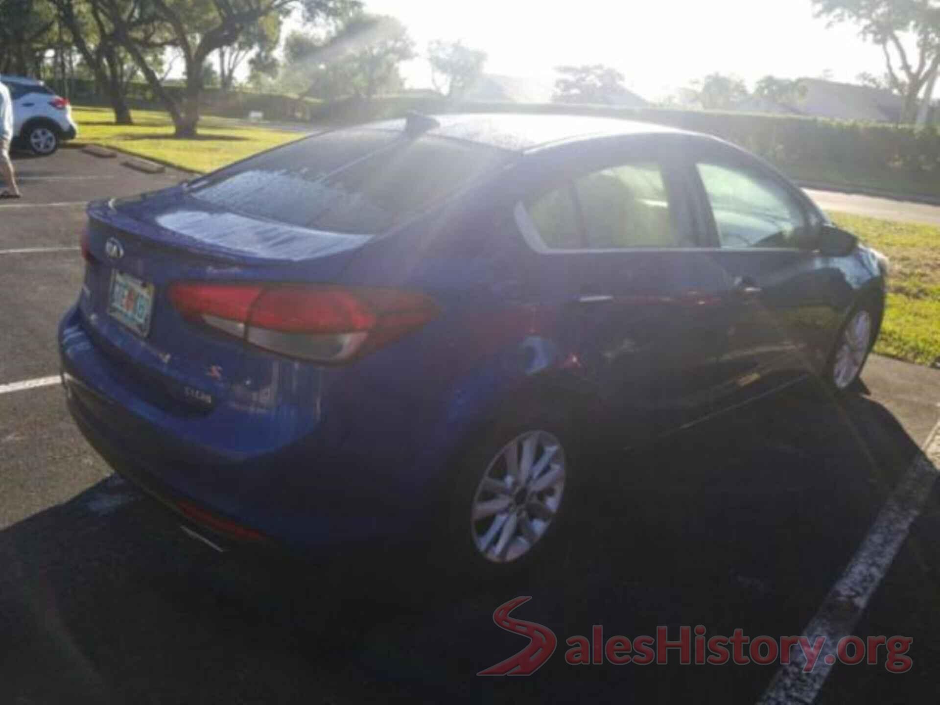 3KPFL4A73HE037647 2017 KIA FORTE