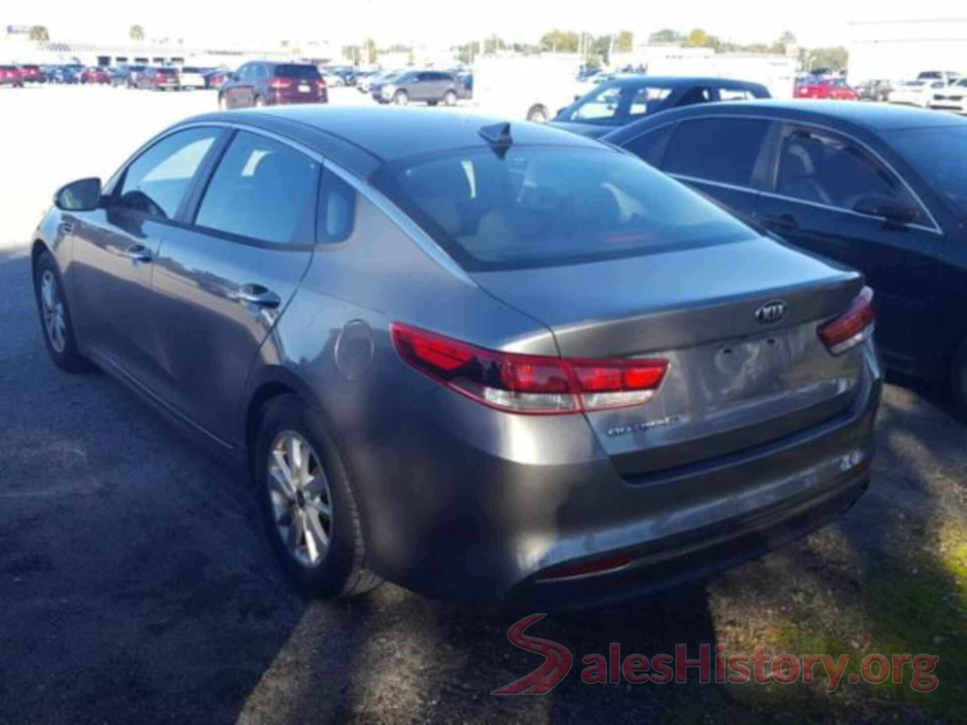 5XXGT4L38JG227911 2018 KIA OPTIMA