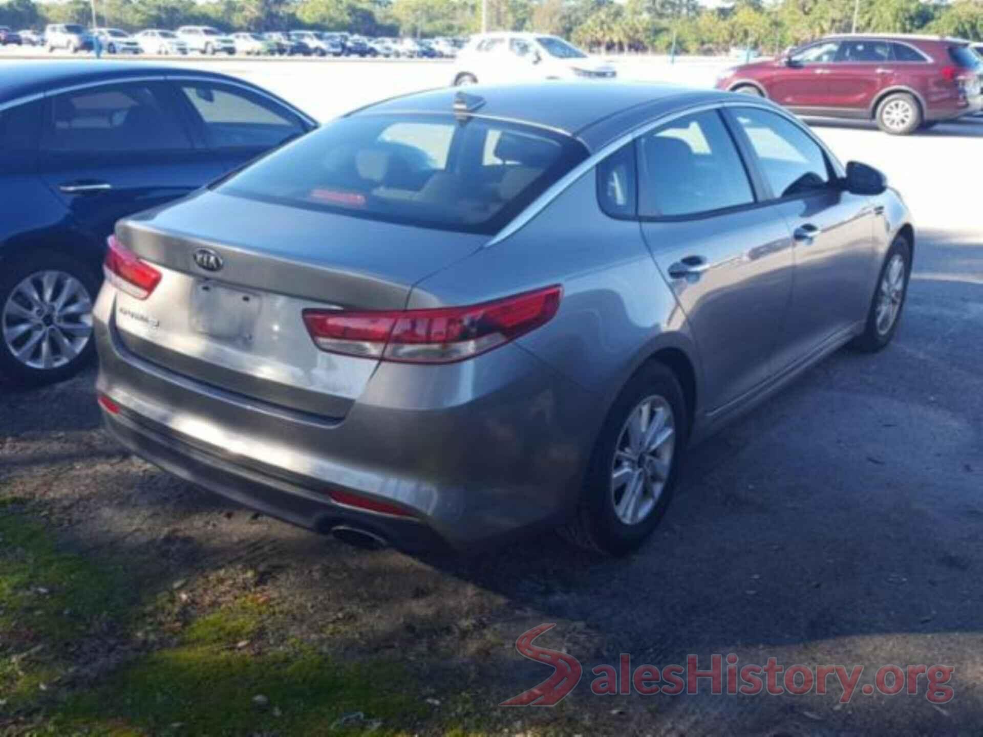 5XXGT4L38JG227911 2018 KIA OPTIMA