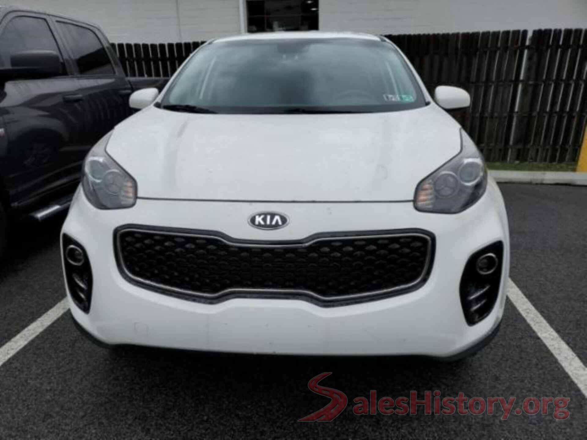 KNDPMCAC8J7414181 2018 KIA SPORTAGE