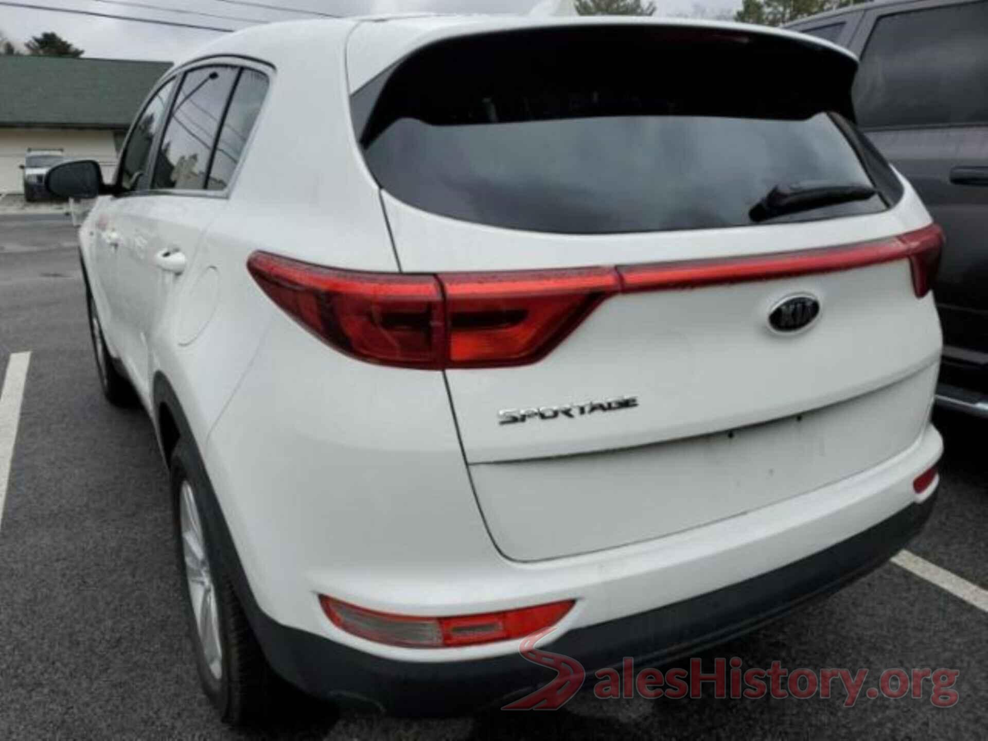 KNDPMCAC8J7414181 2018 KIA SPORTAGE