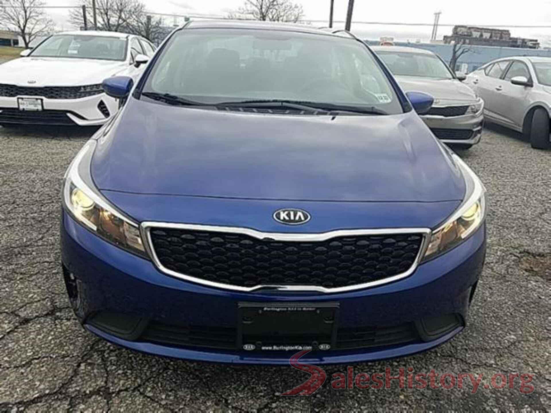 3KPFK4A77JE182375 2018 KIA FORTE