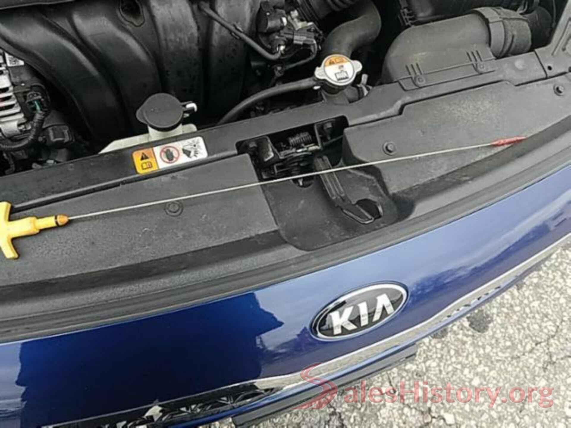 3KPFK4A77JE182375 2018 KIA FORTE