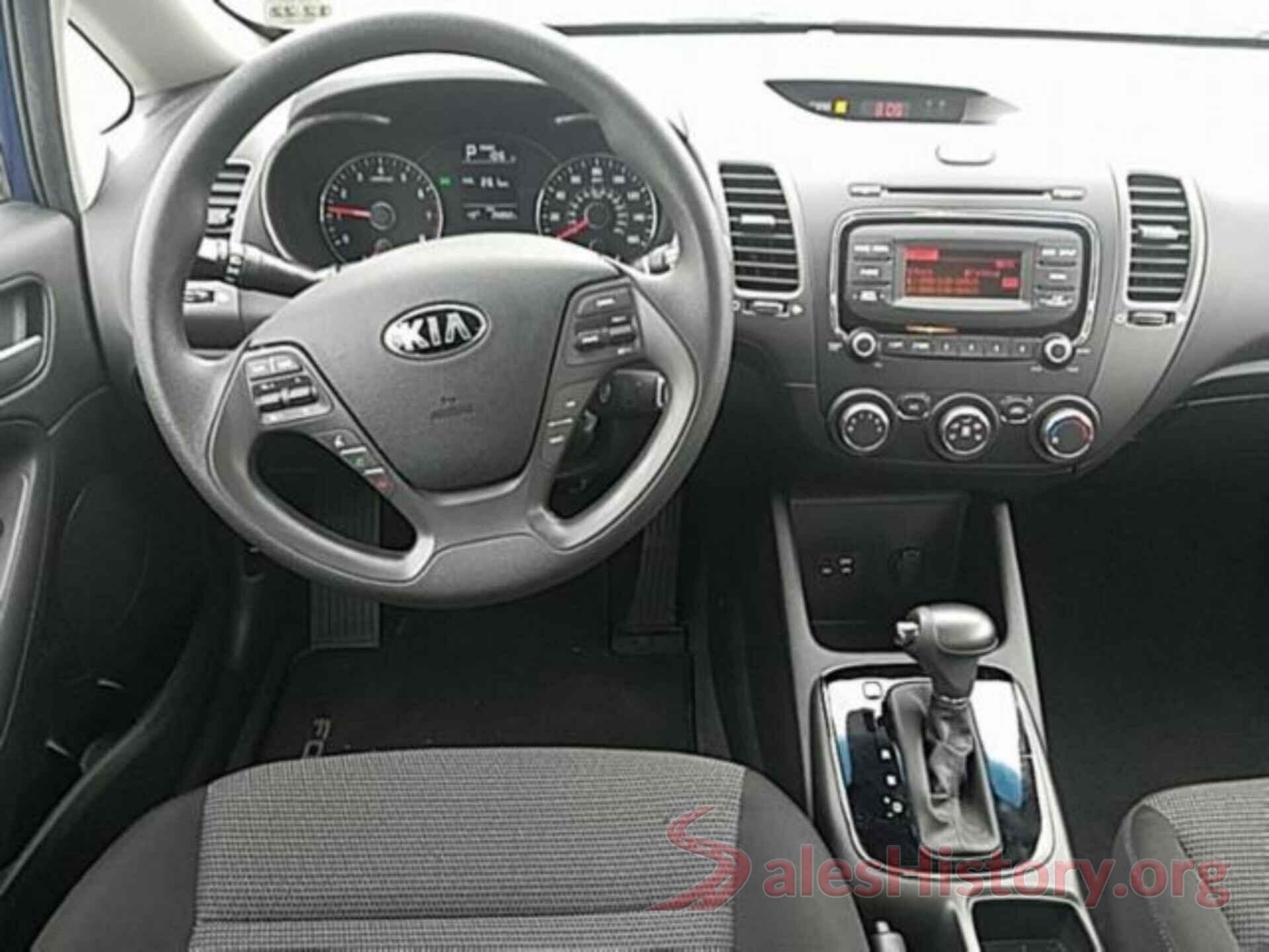 3KPFK4A77JE182375 2018 KIA FORTE