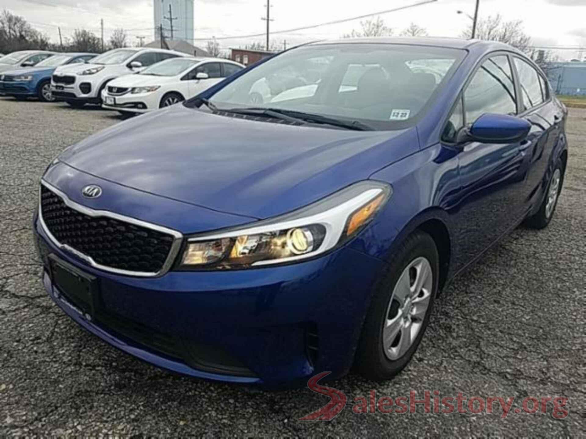 3KPFK4A77JE182375 2018 KIA FORTE