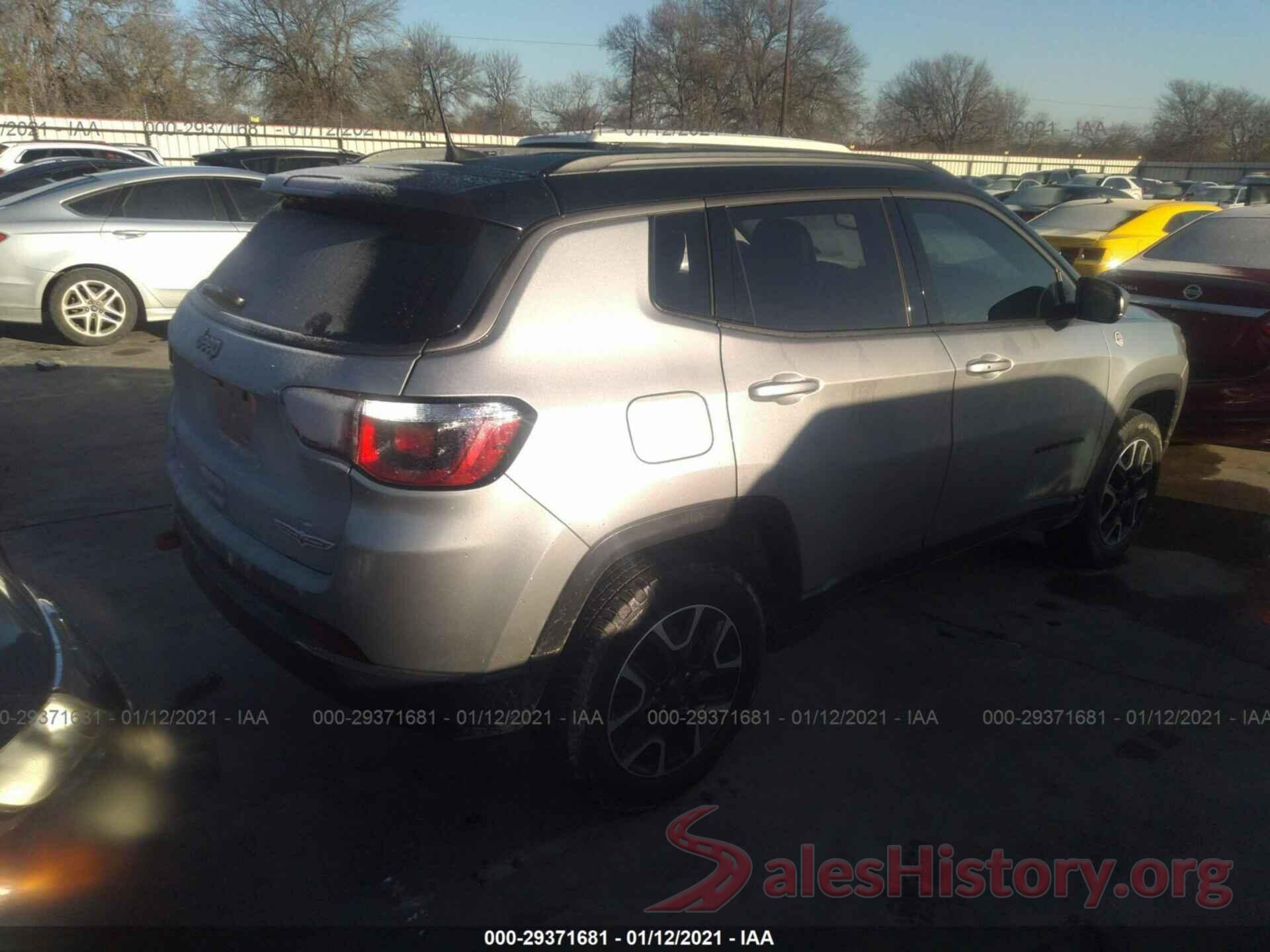 3C4NJDDB5KT740090 2019 JEEP COMPASS