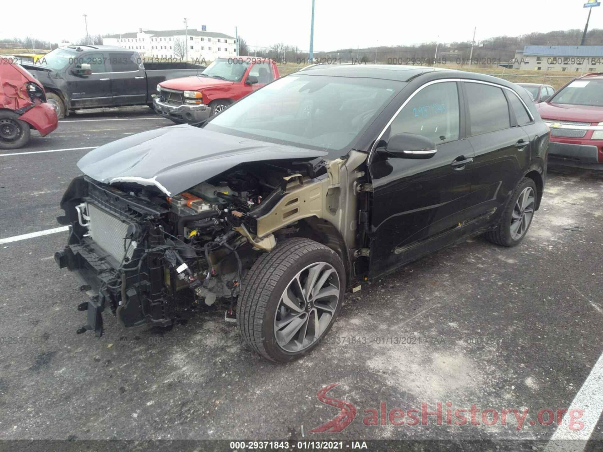 KNDCE3LC5K5264584 2019 KIA NIRO