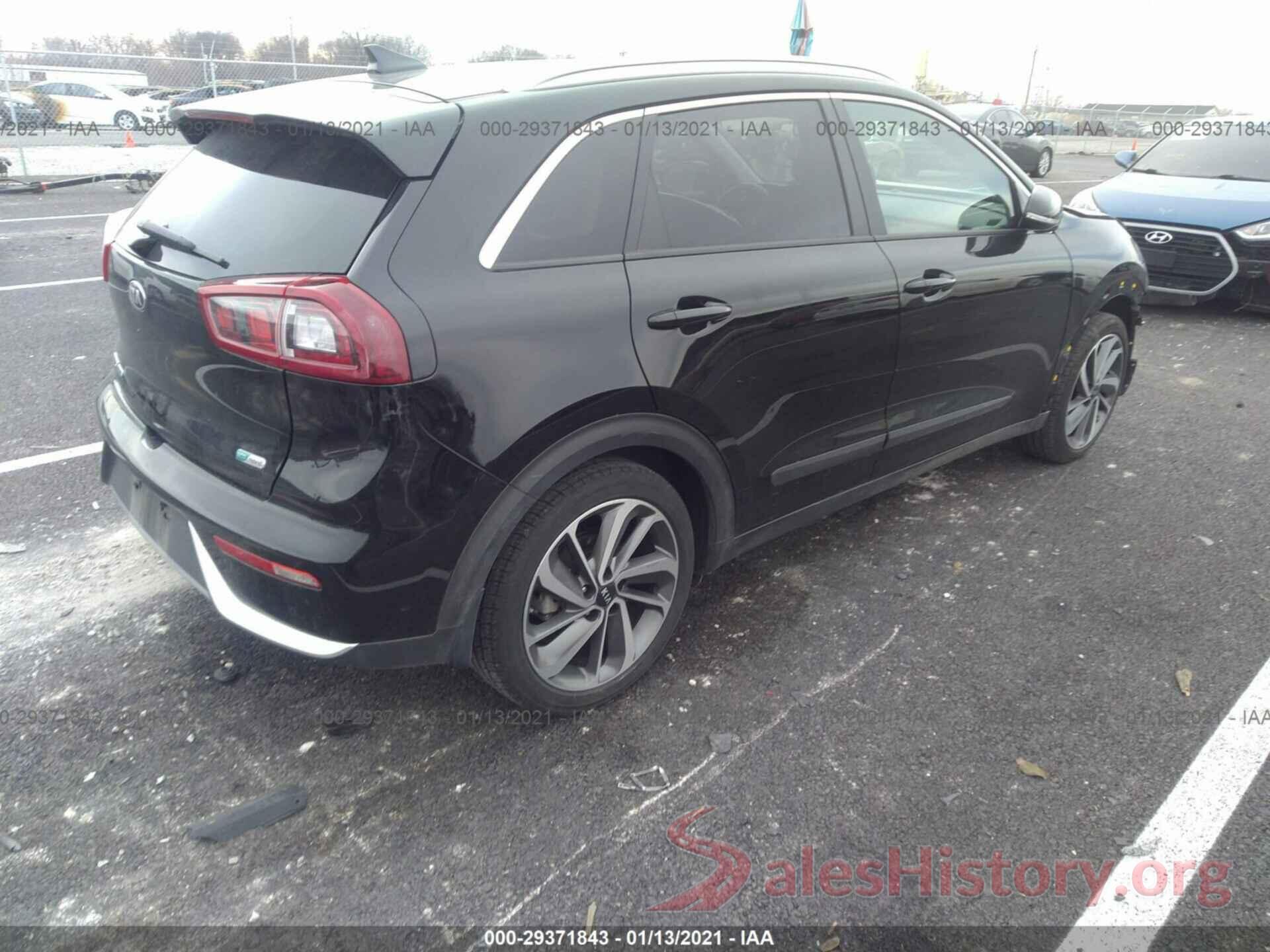 KNDCE3LC5K5264584 2019 KIA NIRO