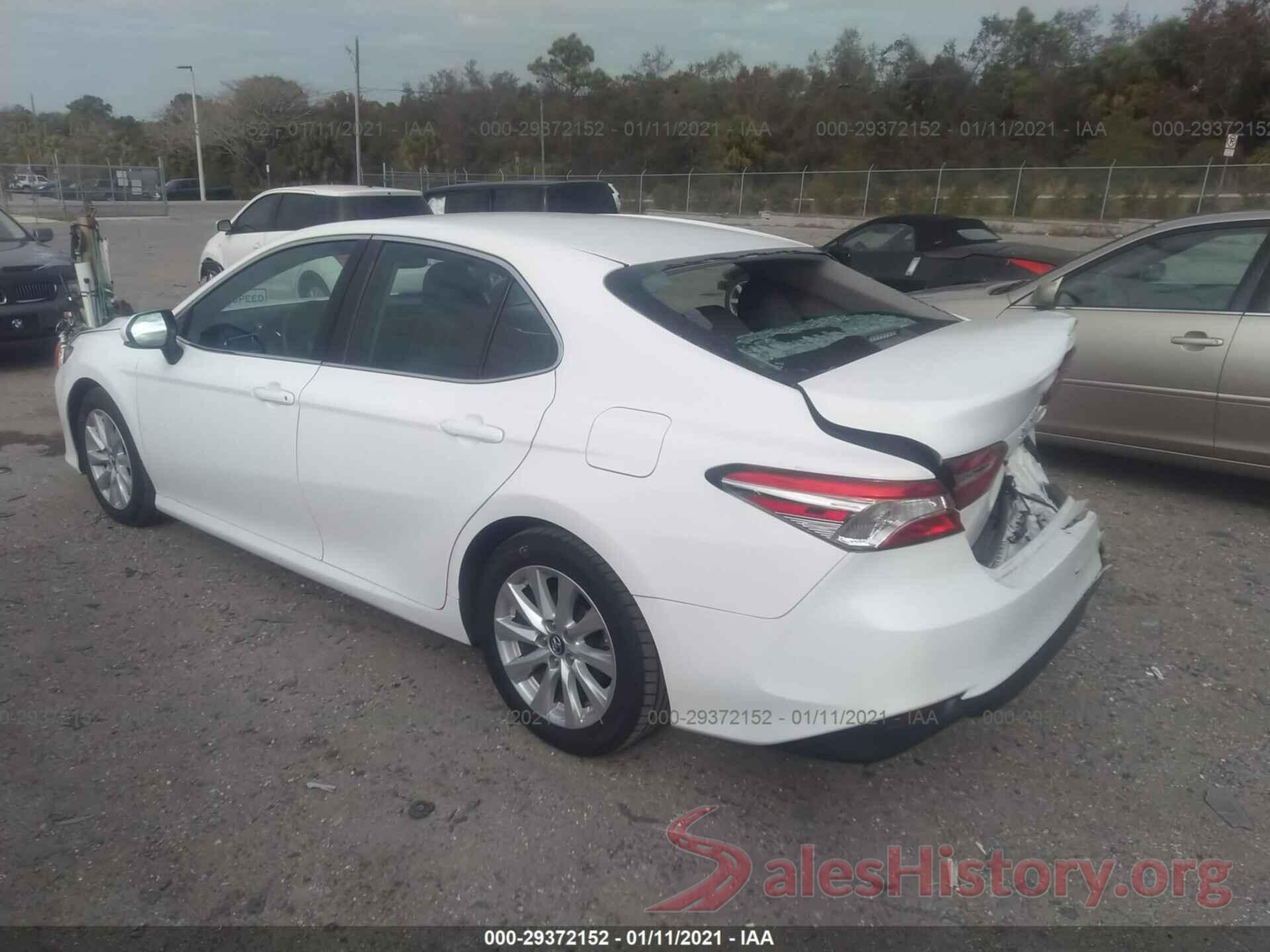 4T1B11HK1JU635798 2018 TOYOTA CAMRY