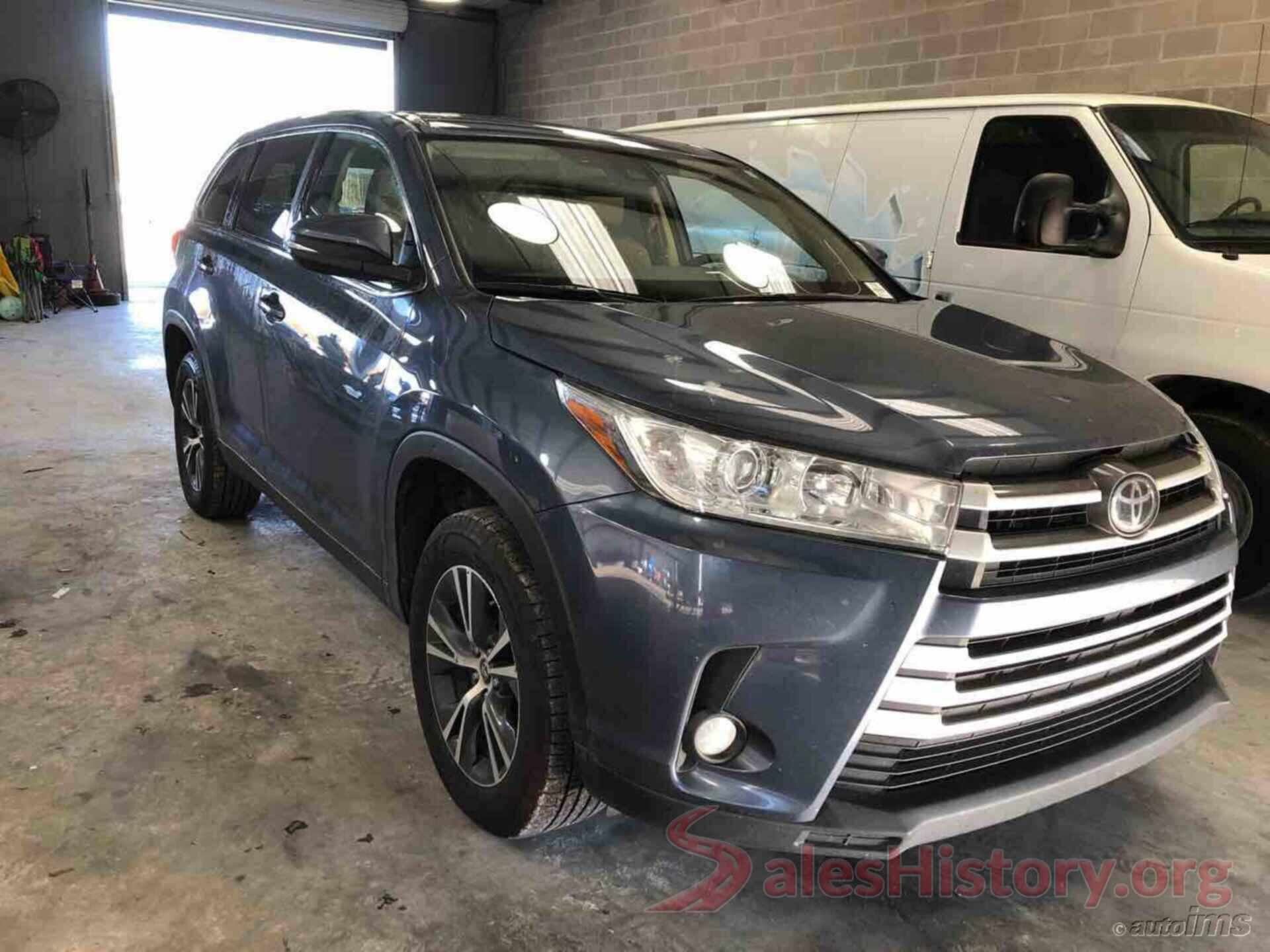 5TDZZRFH6KS305162 2019 TOYOTA HIGHLANDER