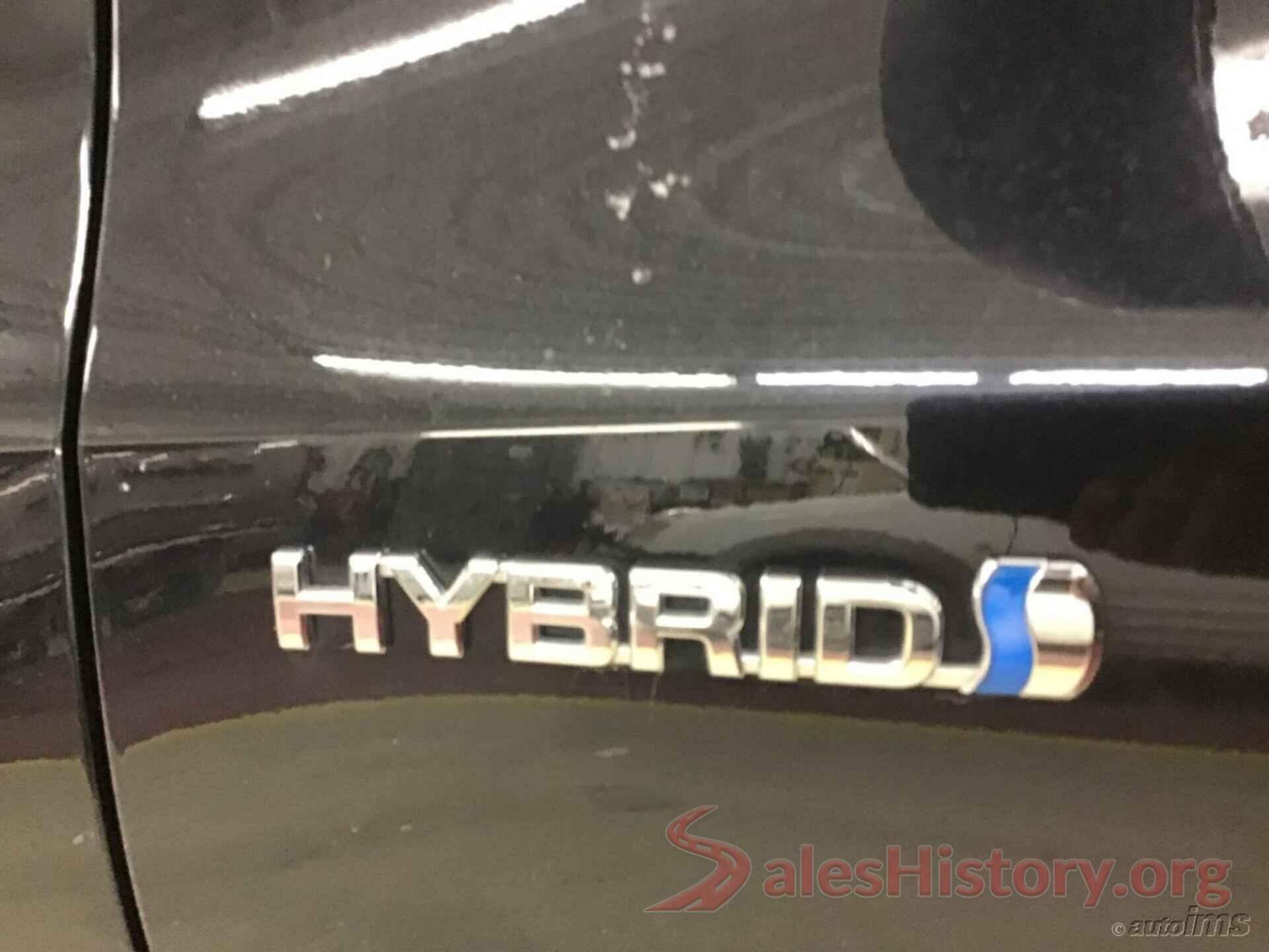 5TDBGRFH9JS048763 2018 TOYOTA HIGHLANDER