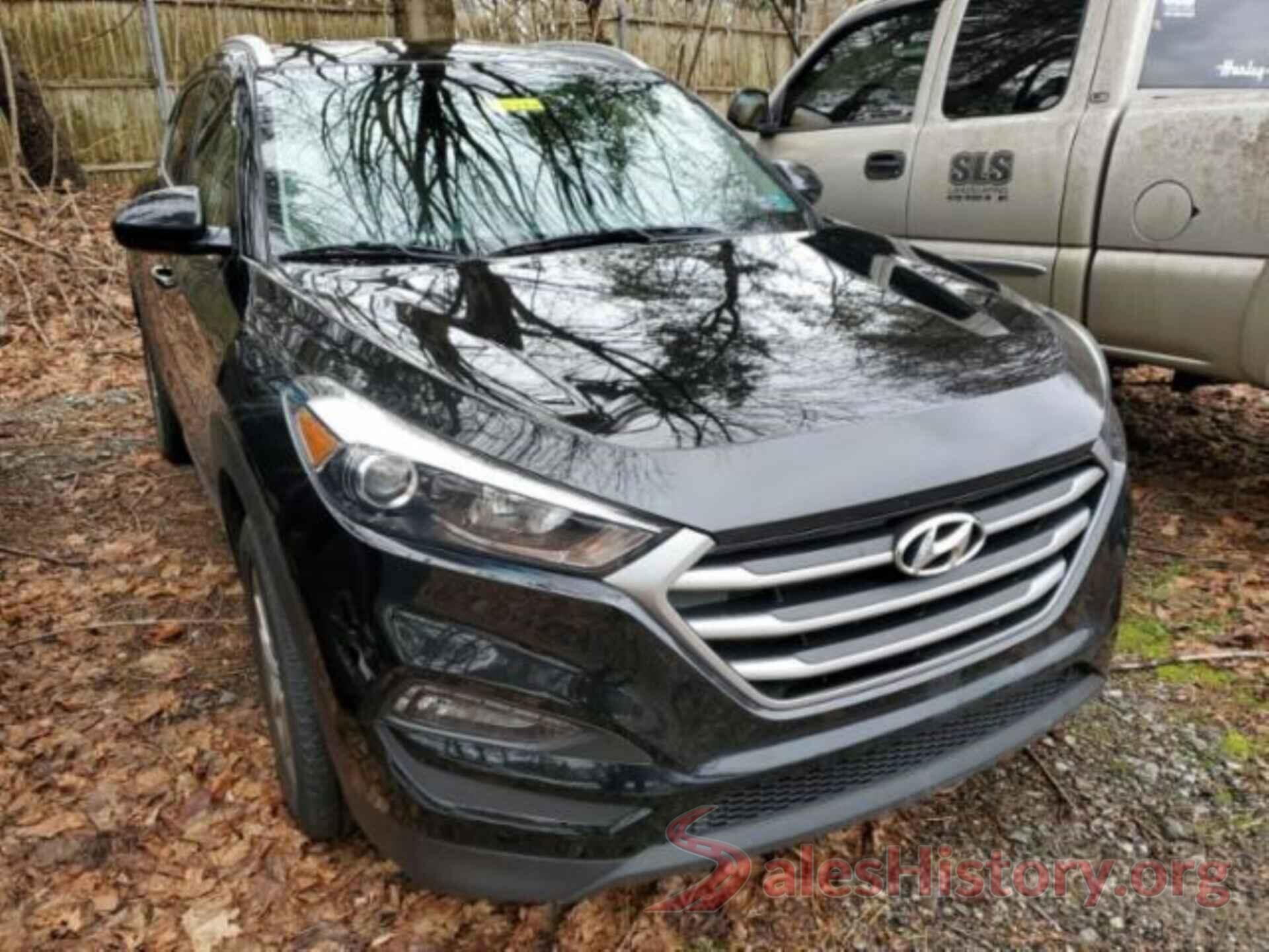 KM8J3CA43JU642104 2018 HYUNDAI TUCSON