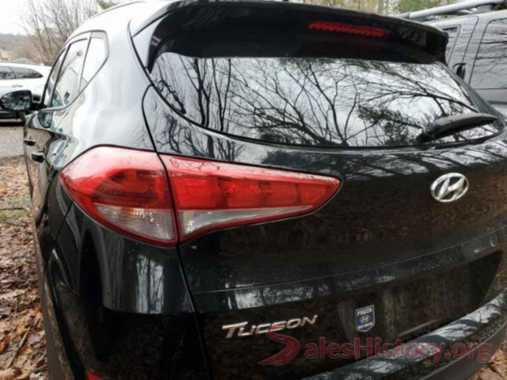 KM8J3CA43JU642104 2018 HYUNDAI TUCSON