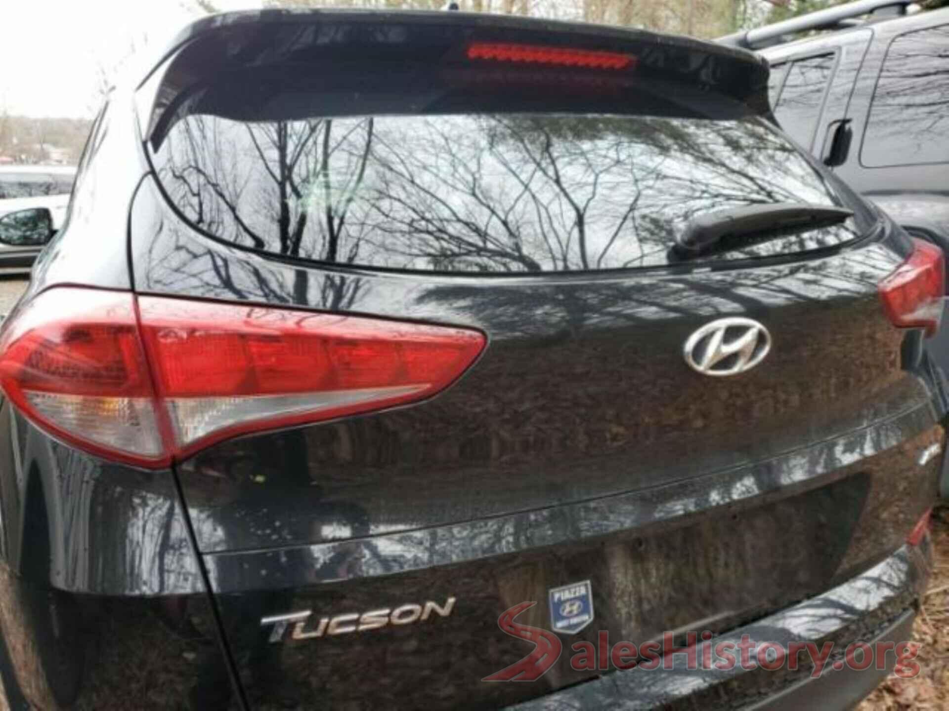 KM8J3CA43JU642104 2018 HYUNDAI TUCSON