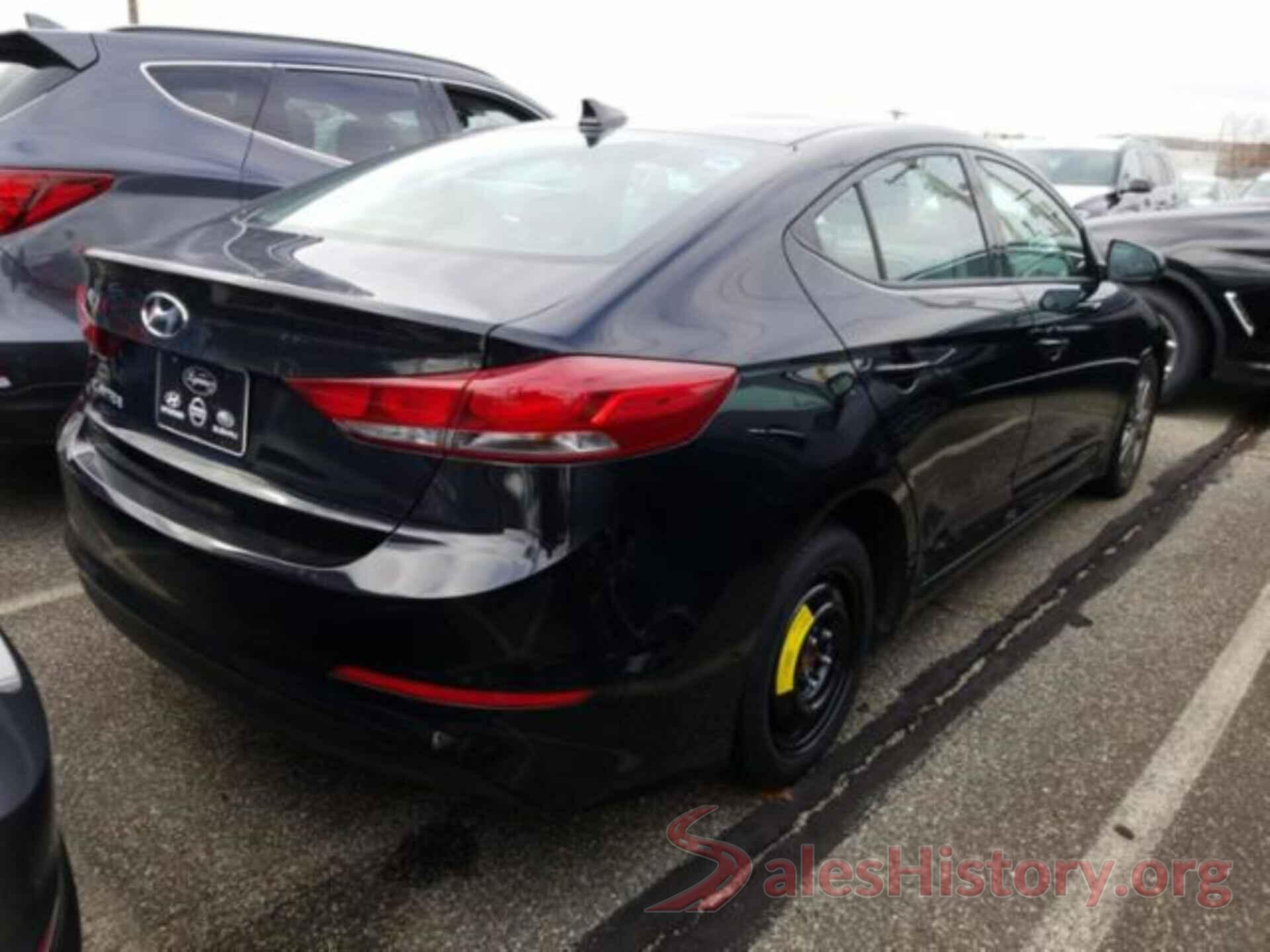 5NPD84LF8JH285701 2018 HYUNDAI ELANTRA