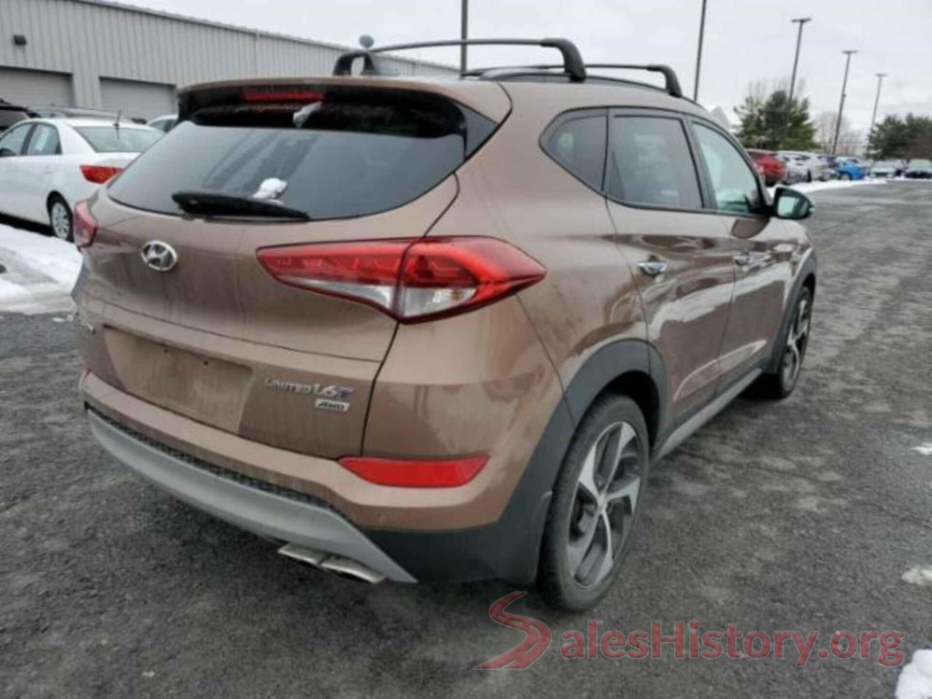 KM8J3CA28HU307736 2017 HYUNDAI TUCSON