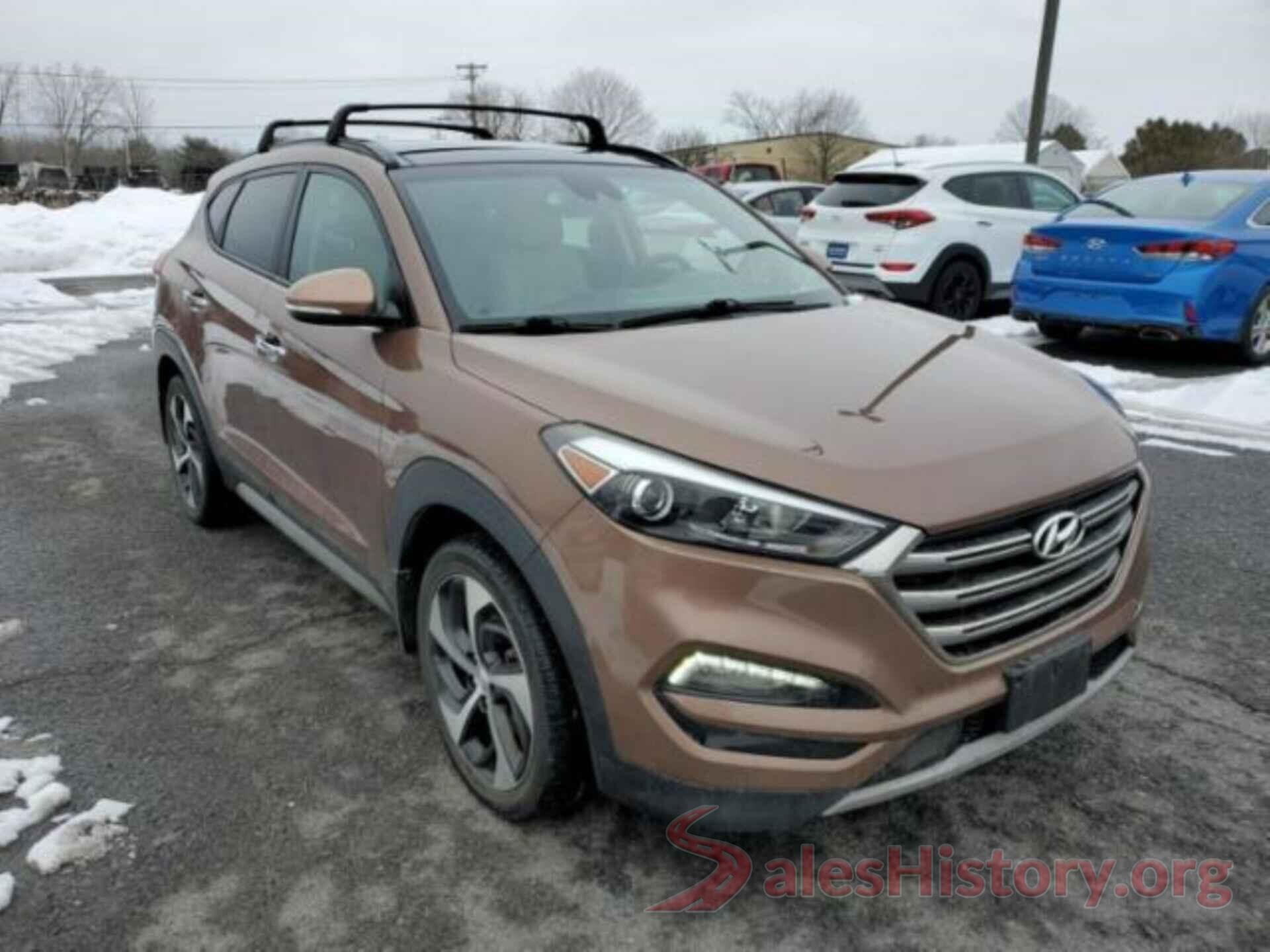 KM8J3CA28HU307736 2017 HYUNDAI TUCSON