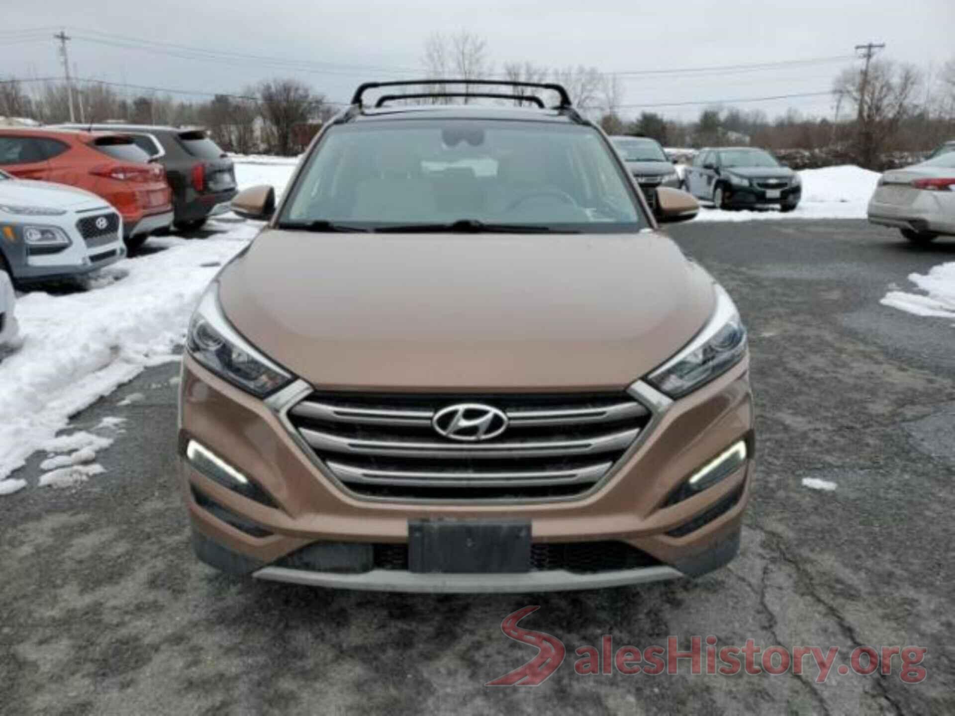 KM8J3CA28HU307736 2017 HYUNDAI TUCSON