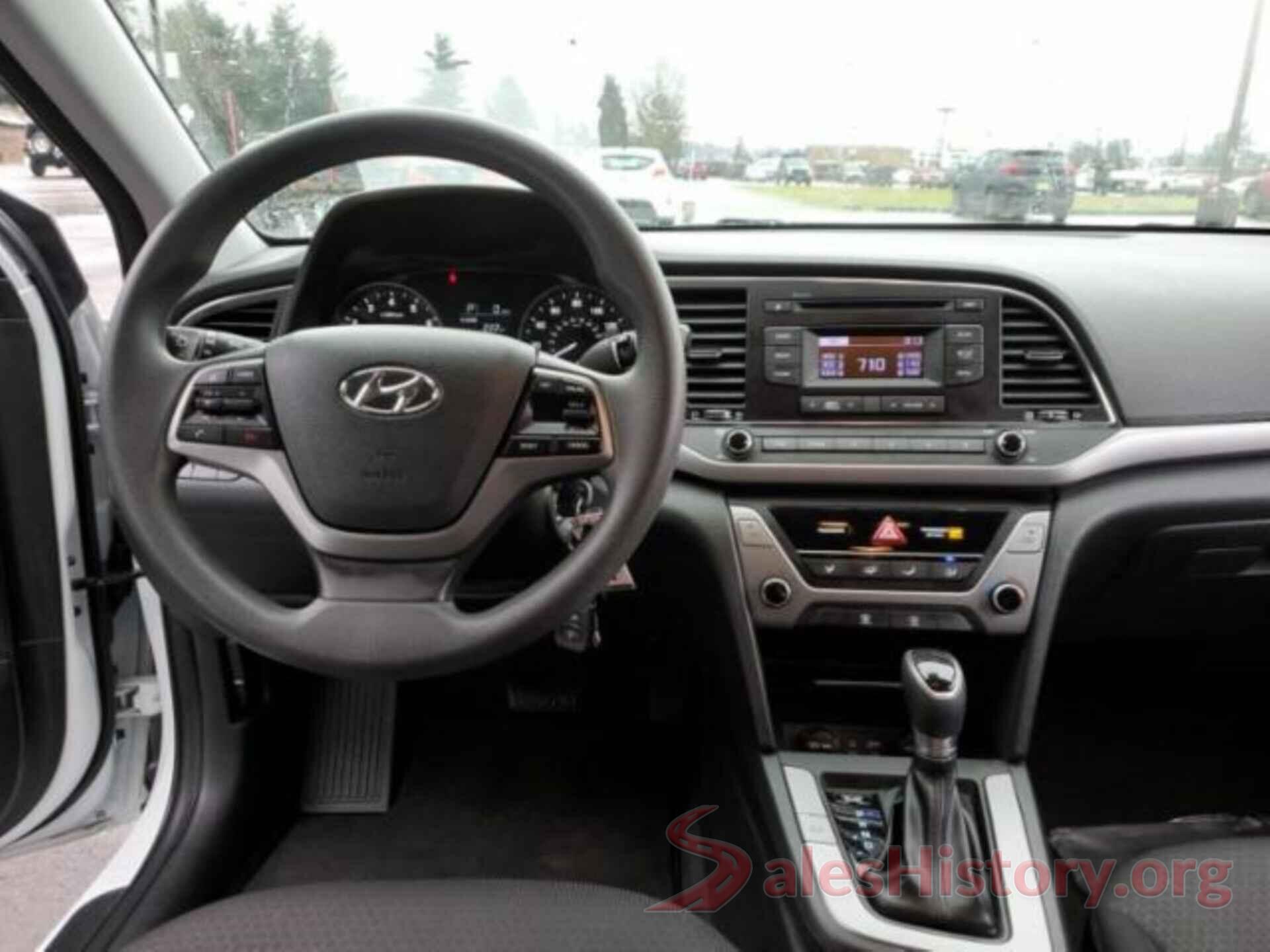 5NPD74LF3JH258960 2018 HYUNDAI ELANTRA