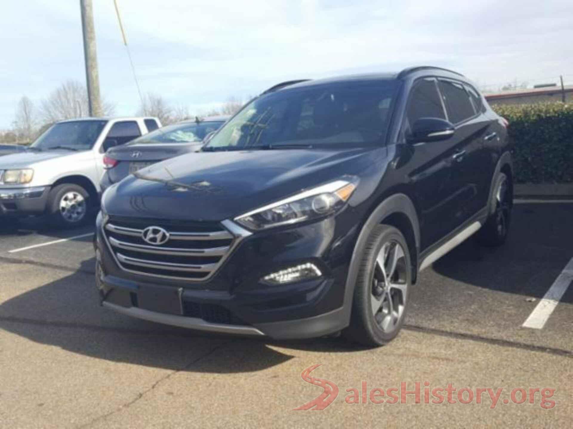 KM8J3CA20HU575941 2017 HYUNDAI TUCSON