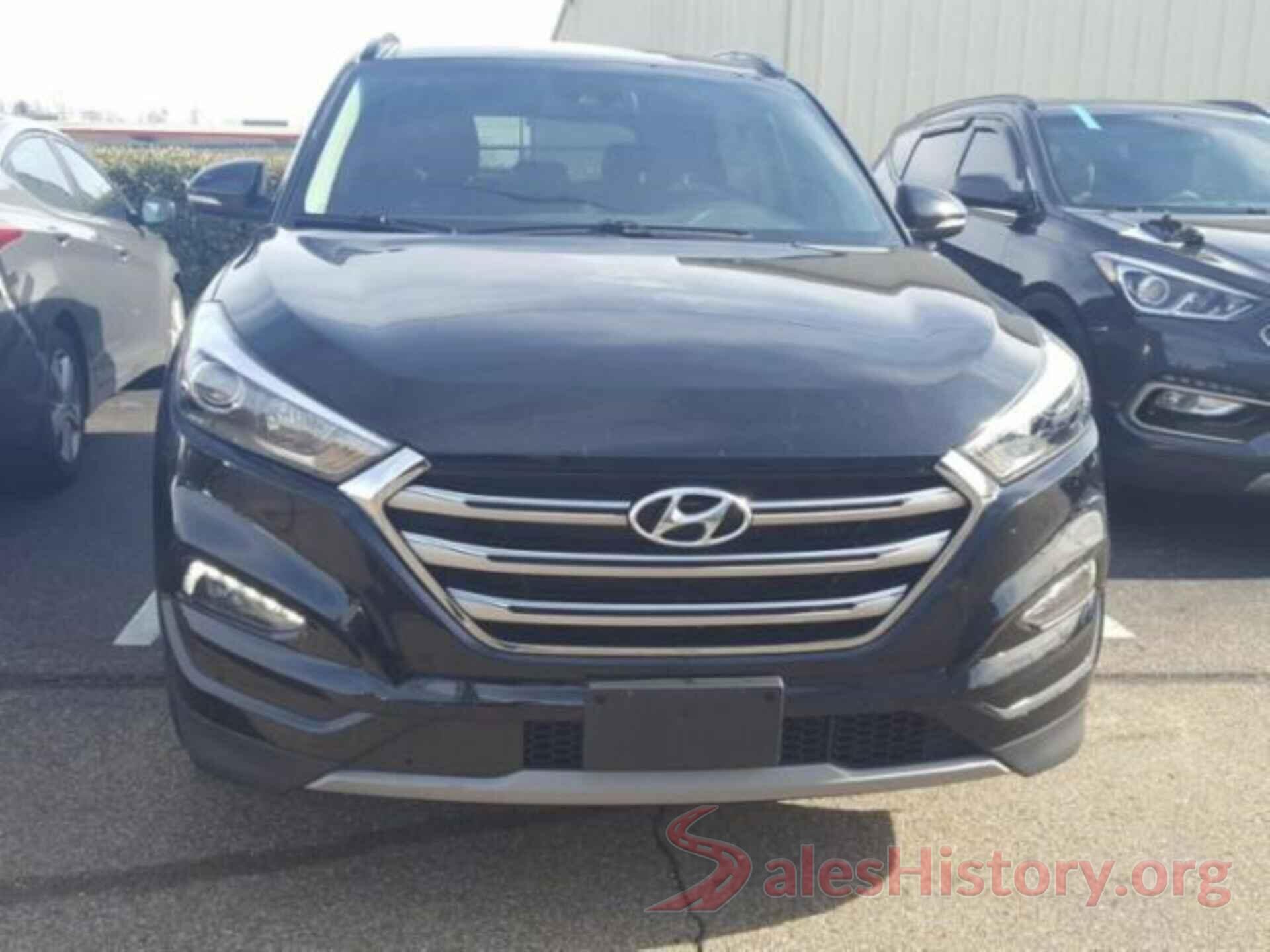 KM8J3CA20HU575941 2017 HYUNDAI TUCSON