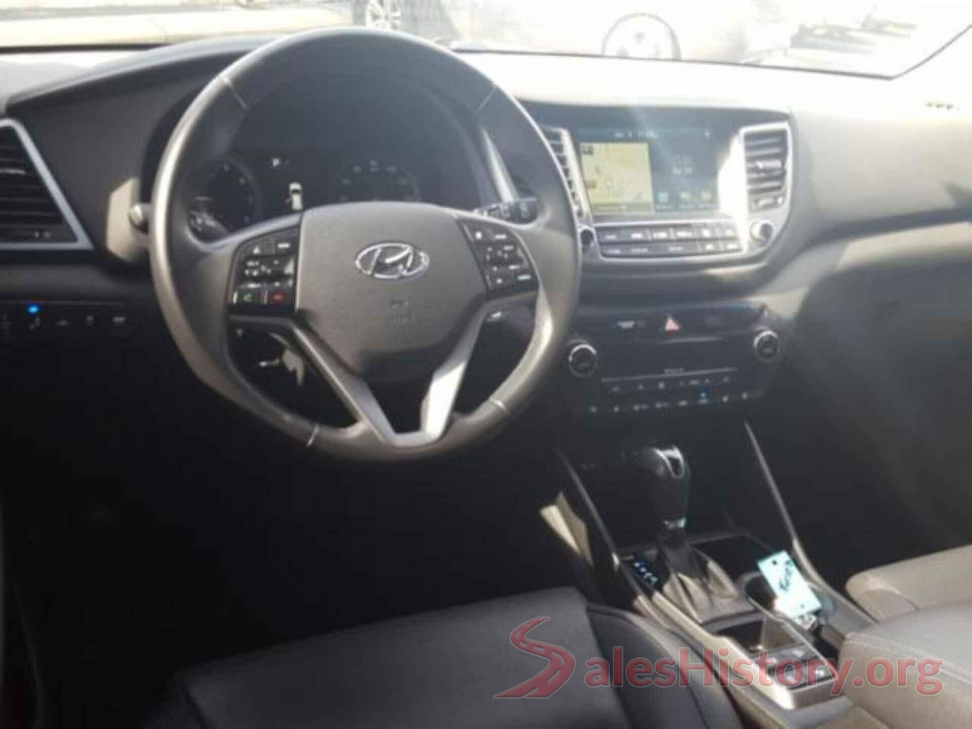 KM8J3CA20HU575941 2017 HYUNDAI TUCSON