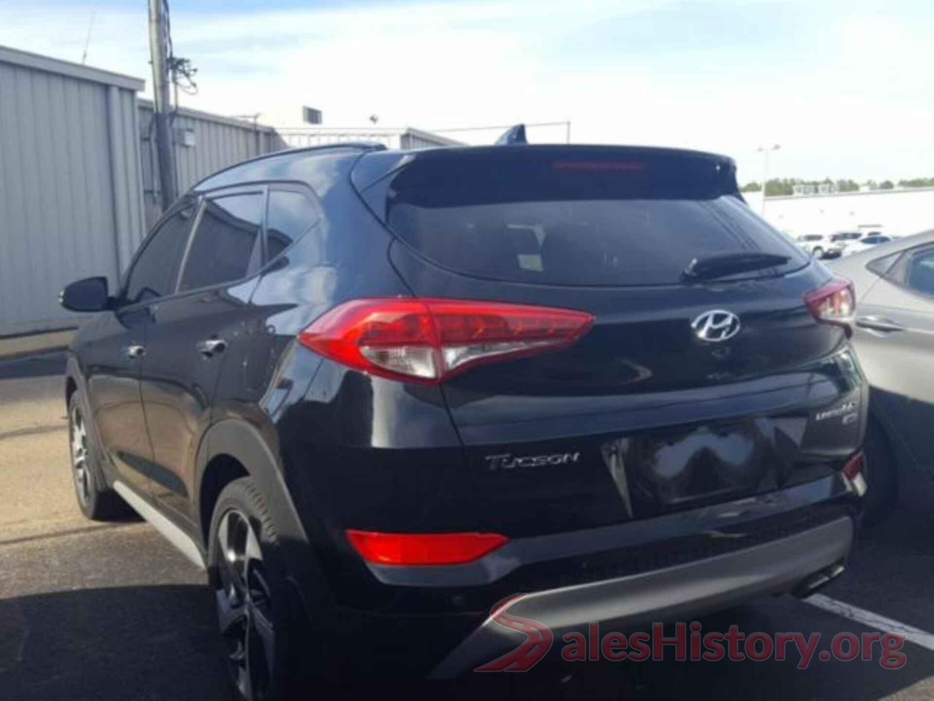 KM8J3CA20HU575941 2017 HYUNDAI TUCSON