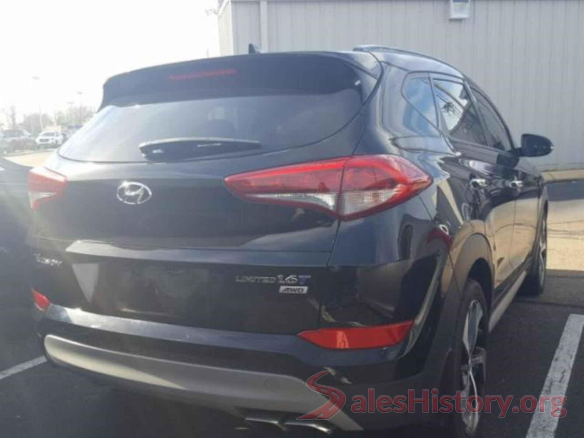 KM8J3CA20HU575941 2017 HYUNDAI TUCSON