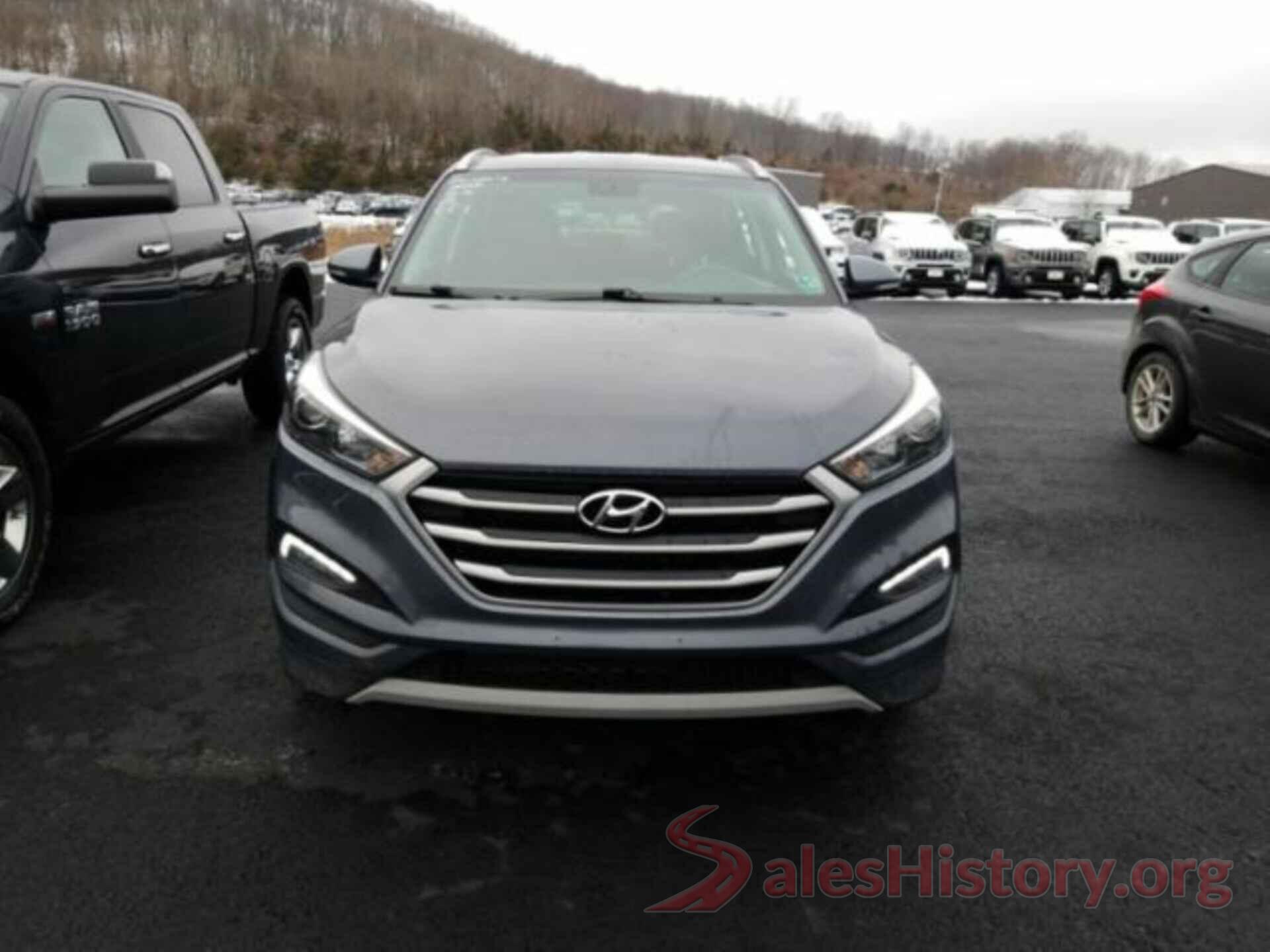 KM8J3CA27HU495388 2017 HYUNDAI TUCSON