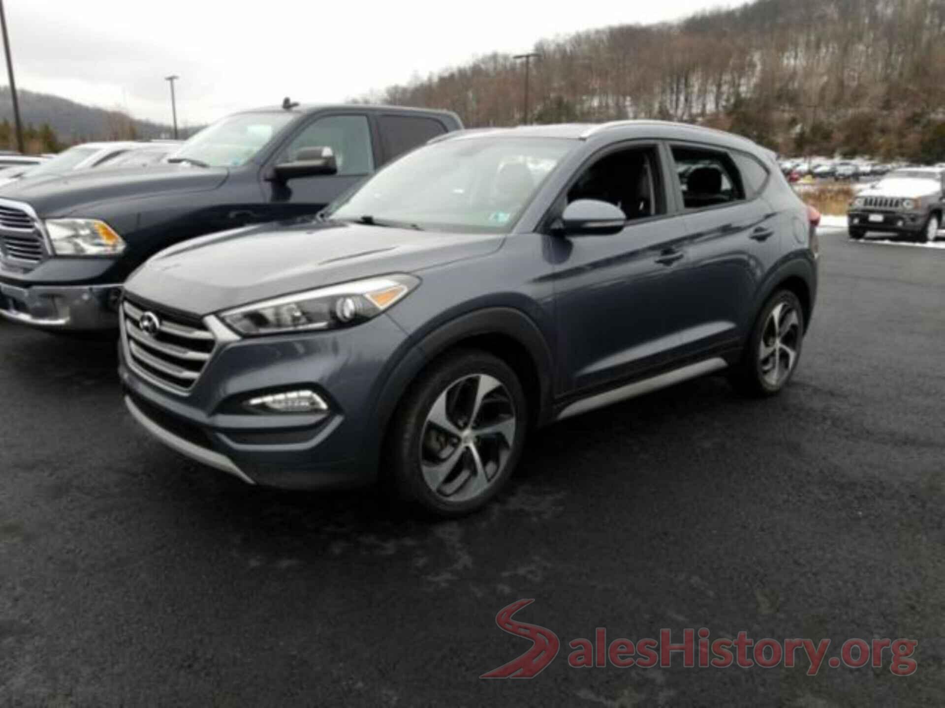 KM8J3CA27HU495388 2017 HYUNDAI TUCSON