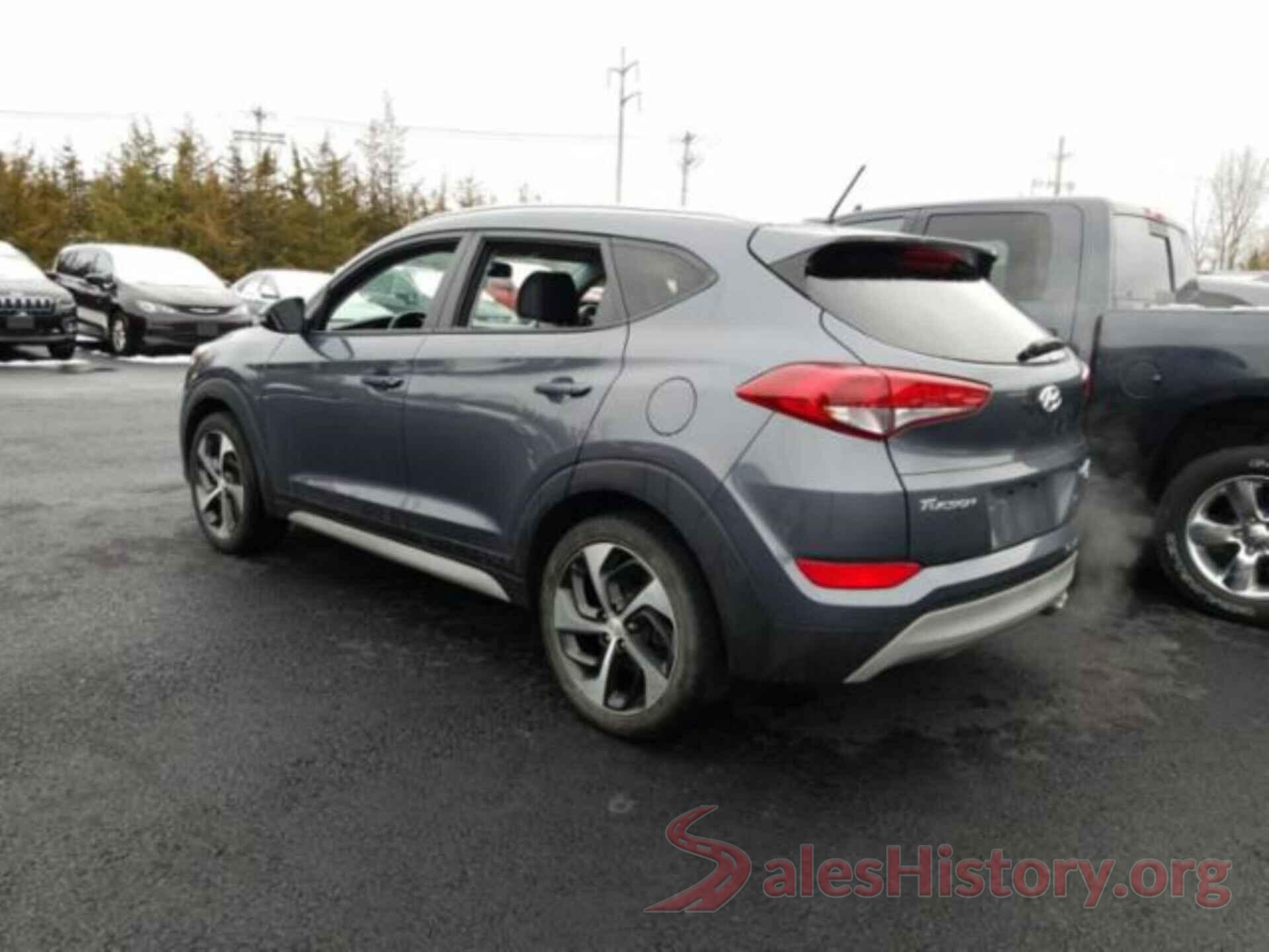 KM8J3CA27HU495388 2017 HYUNDAI TUCSON