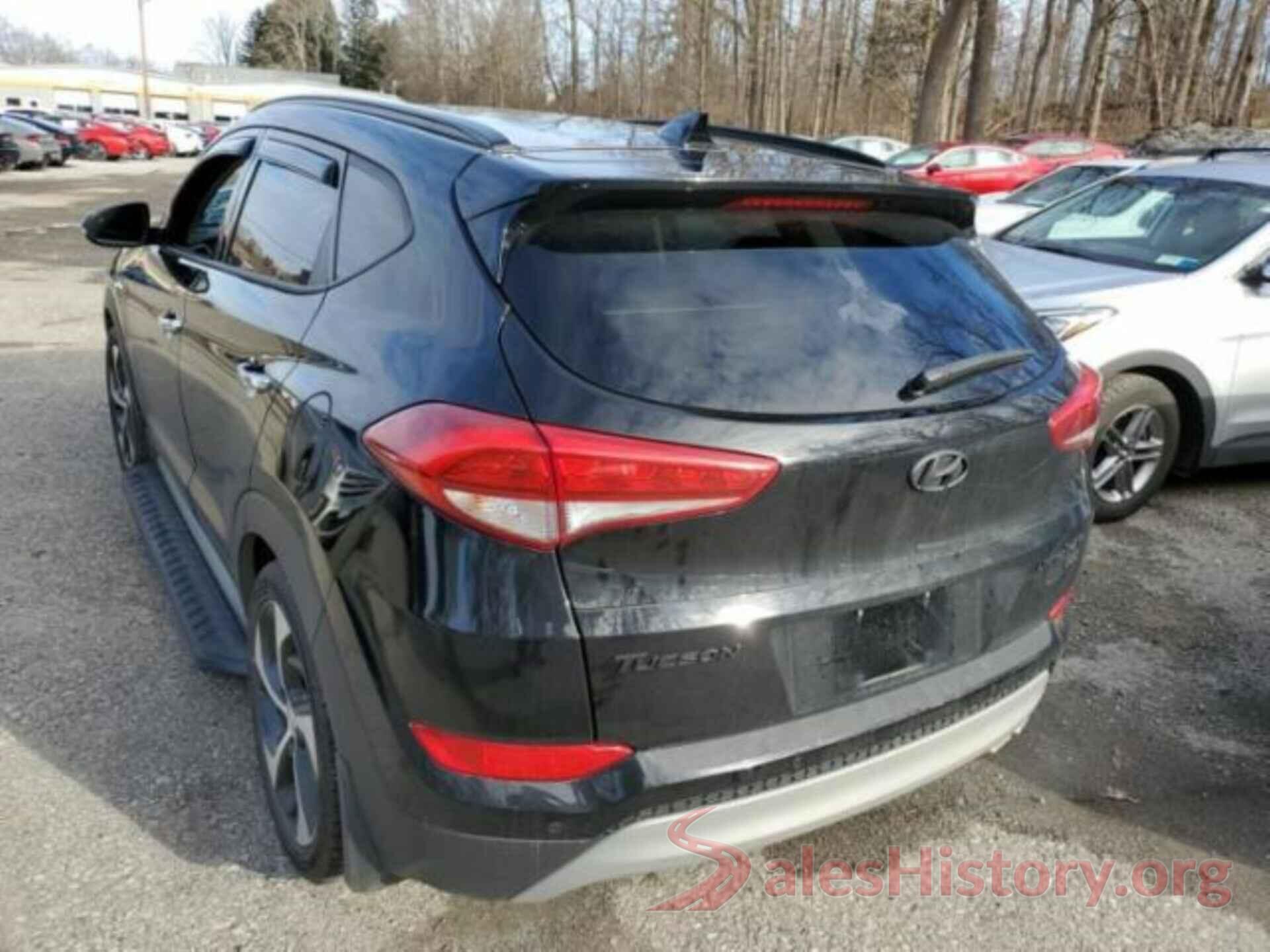 KM8J3CA26HU598642 2017 HYUNDAI TUCSON