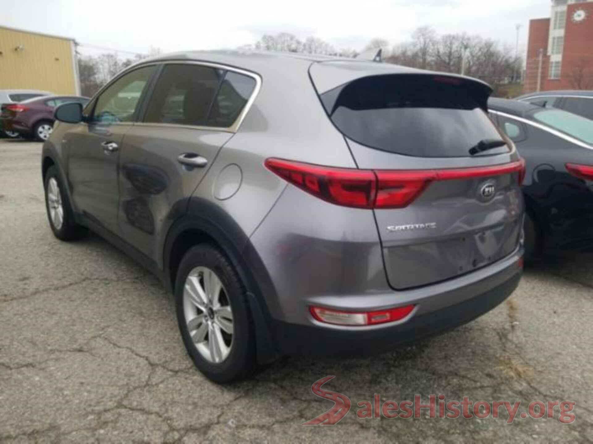 KNDPMCAC7J7389063 2018 KIA SPORTAGE