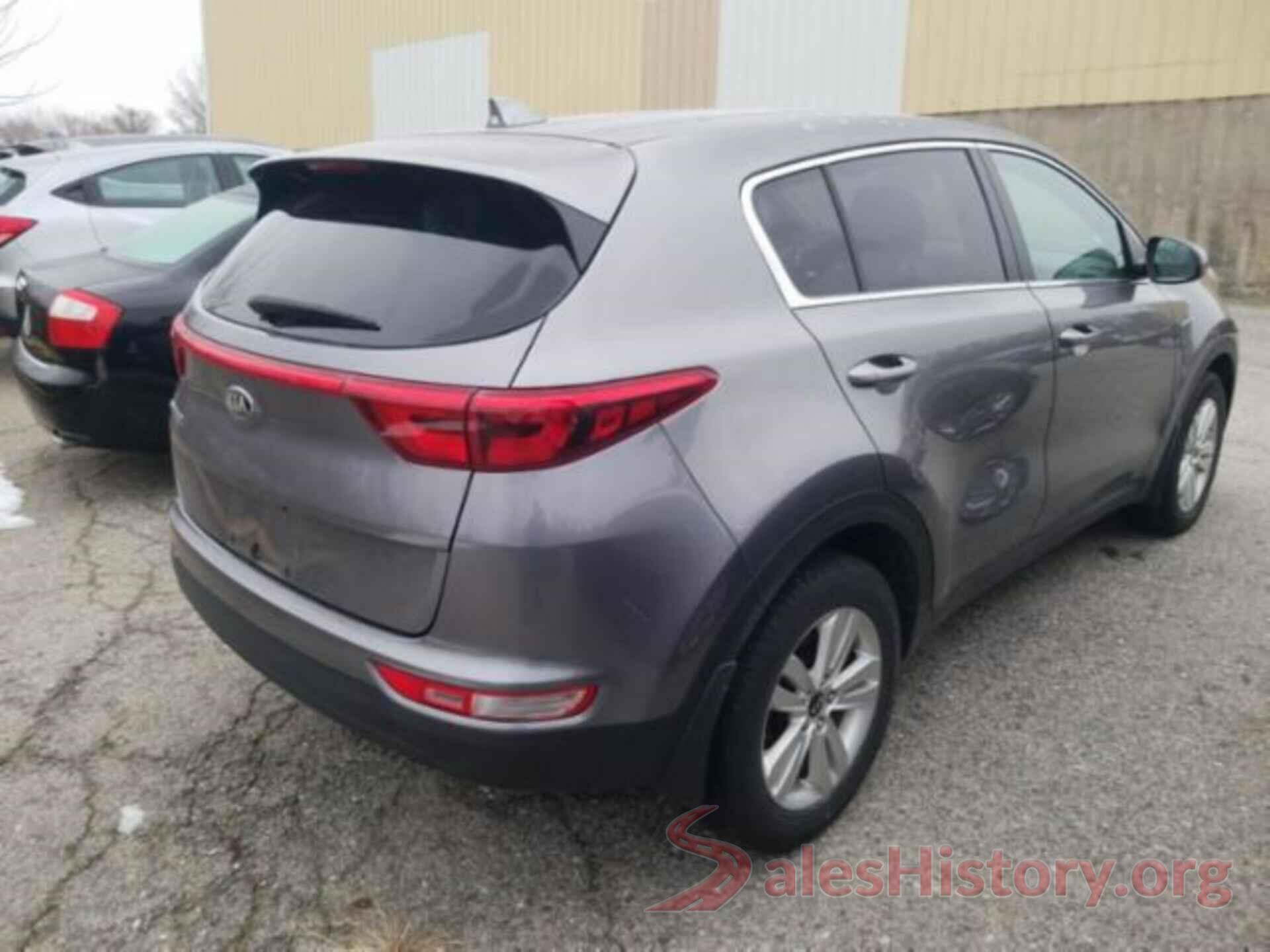 KNDPMCAC7J7389063 2018 KIA SPORTAGE