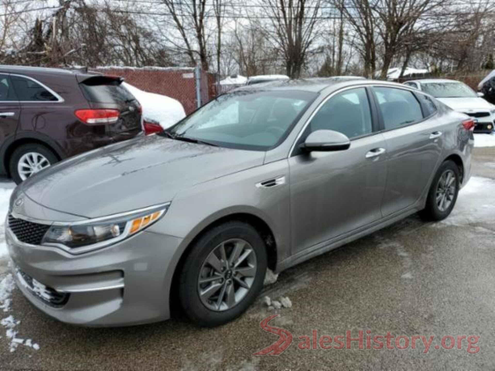 5XXGT4L12JG192913 2018 KIA OPTIMA